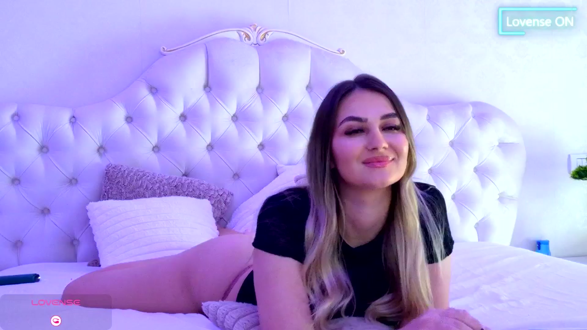 Gallery image thumbnail from AnniaSummer's myfreecams stream on, 03/14/2026, 10:37 image 14 of 20