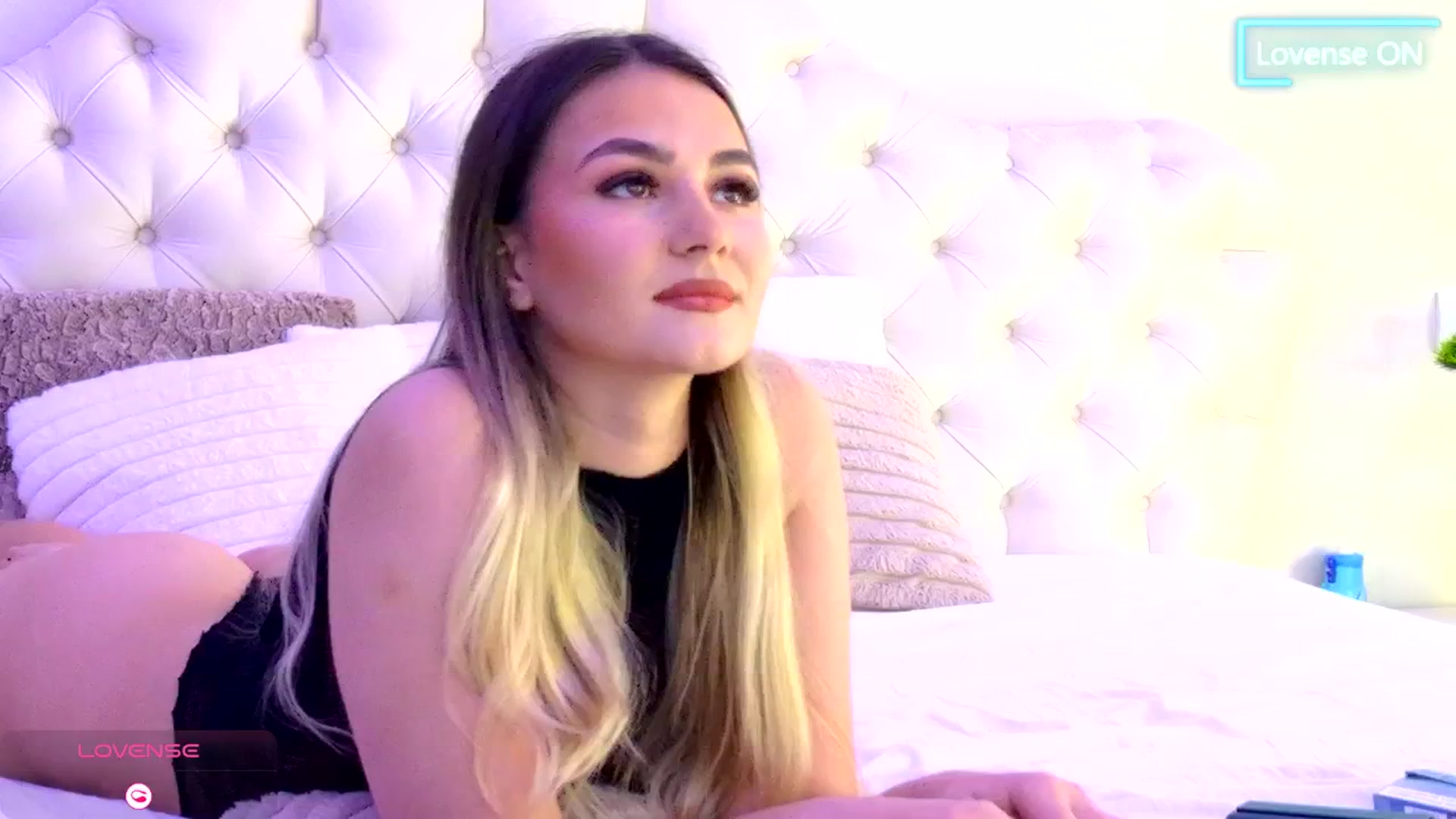 Gallery image thumbnail from AnniaSummer's myfreecams stream on, 03/15/2026, 09:59 image 4 of 20
