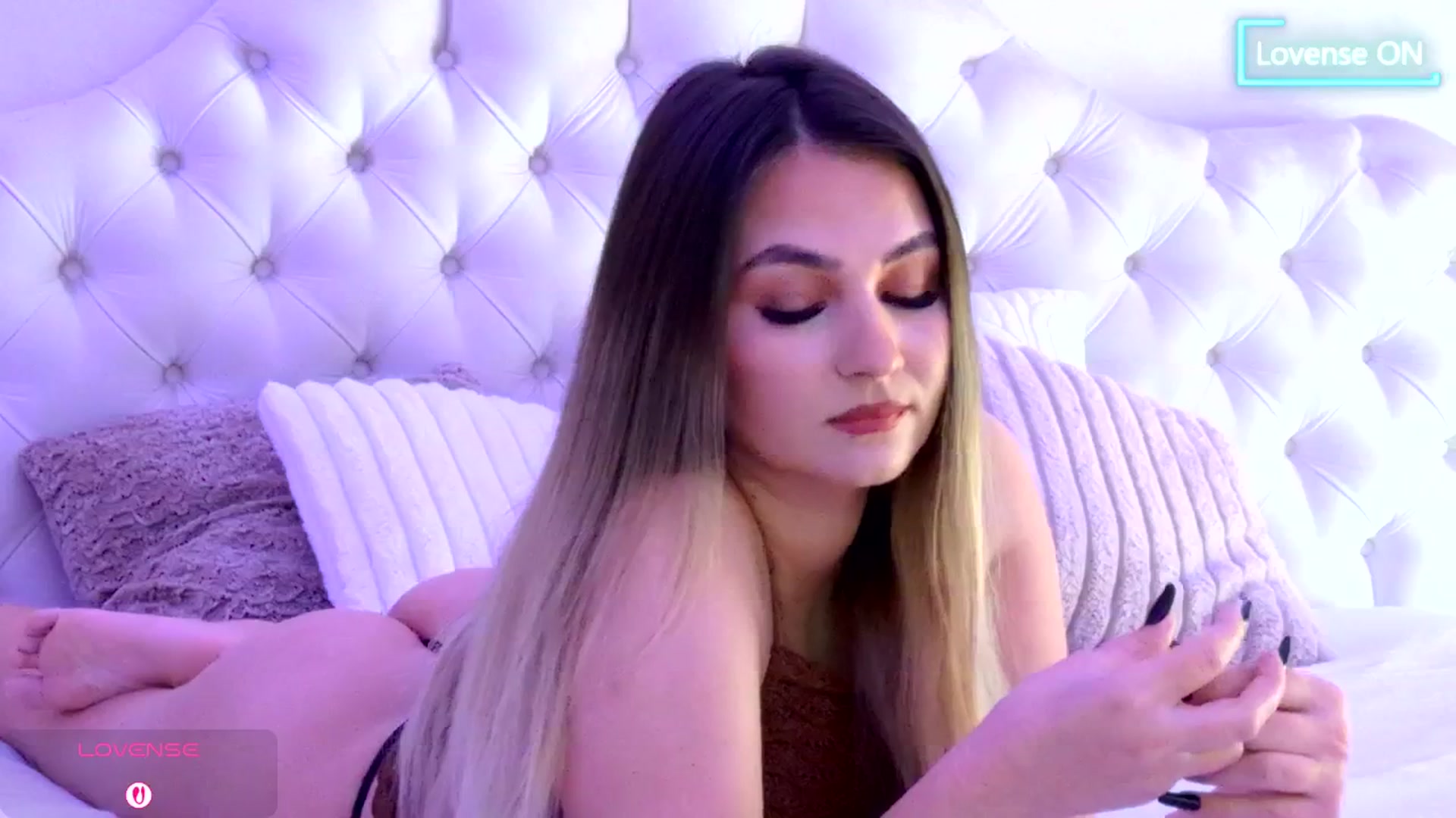 Gallery image thumbnail from AnniaSummer's myfreecams stream on, 03/18/2026, 10:00 image 15 of 20