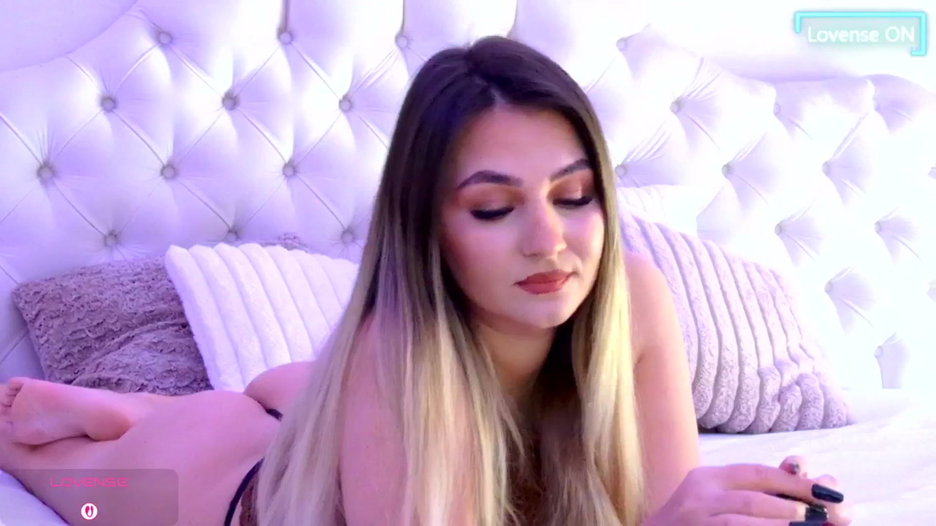 Gallery image thumbnail from AnniaSummer's myfreecams stream on, 03/18/2026, 10:00 image 13 of 20