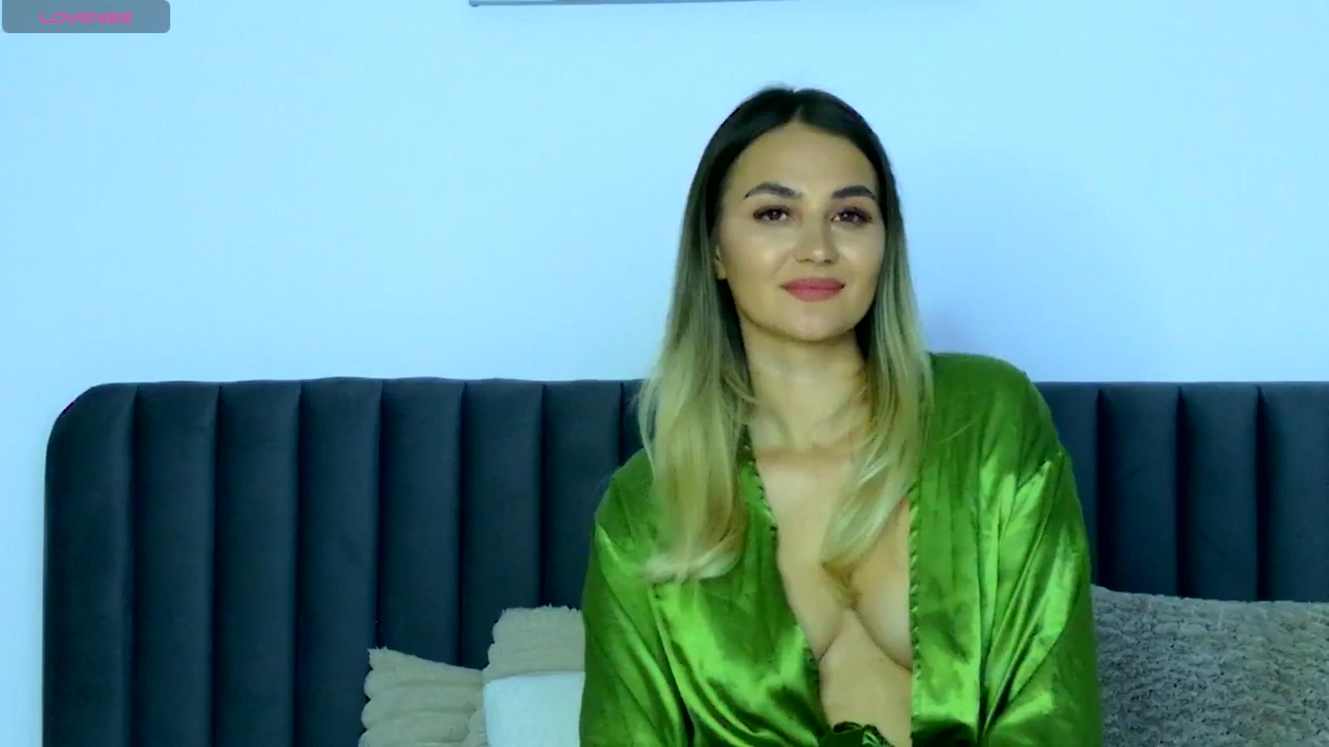 Gallery image thumbnail from AnniaSummer's myfreecams stream on, 04/26/2026, 01:37 image 8 of 20