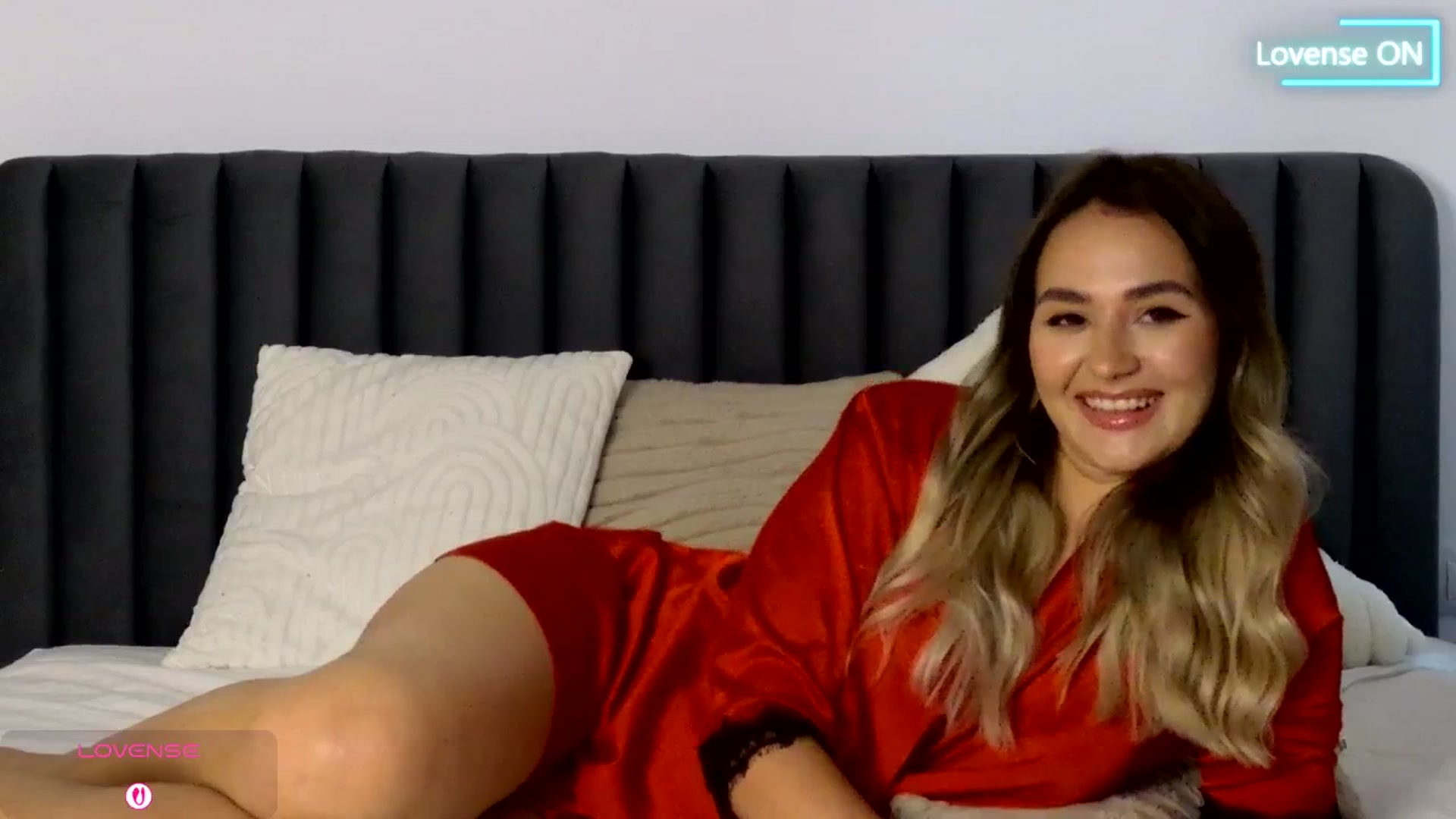 Gallery image thumbnail from AnniaSummer's myfreecams stream on, 05/03/2026, 03:45 image 18 of 20