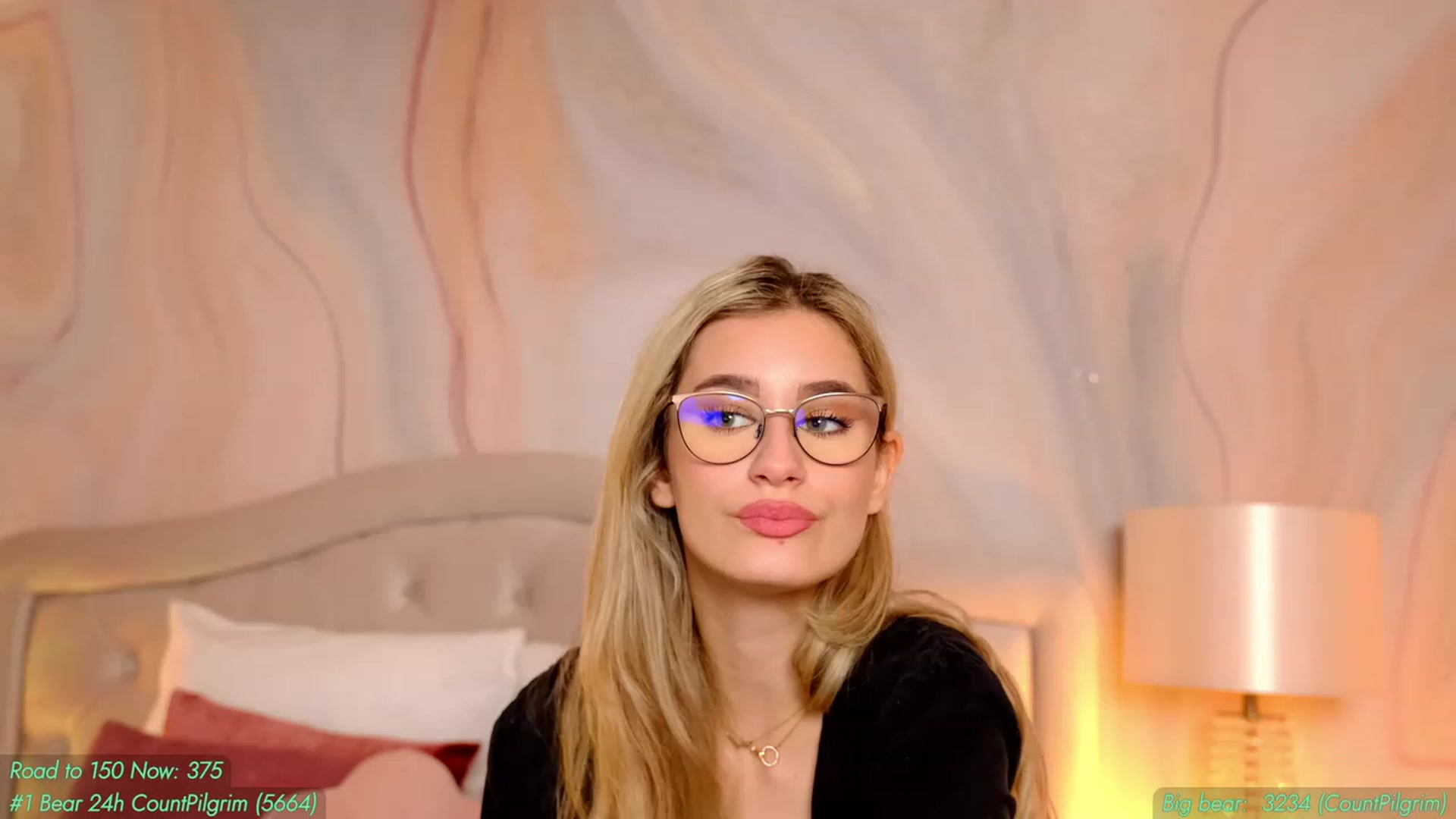 Gallery image thumbnail from AnnieKarrera1's myfreecams stream on, 11/21/2022, 09:43 image 3 of 20