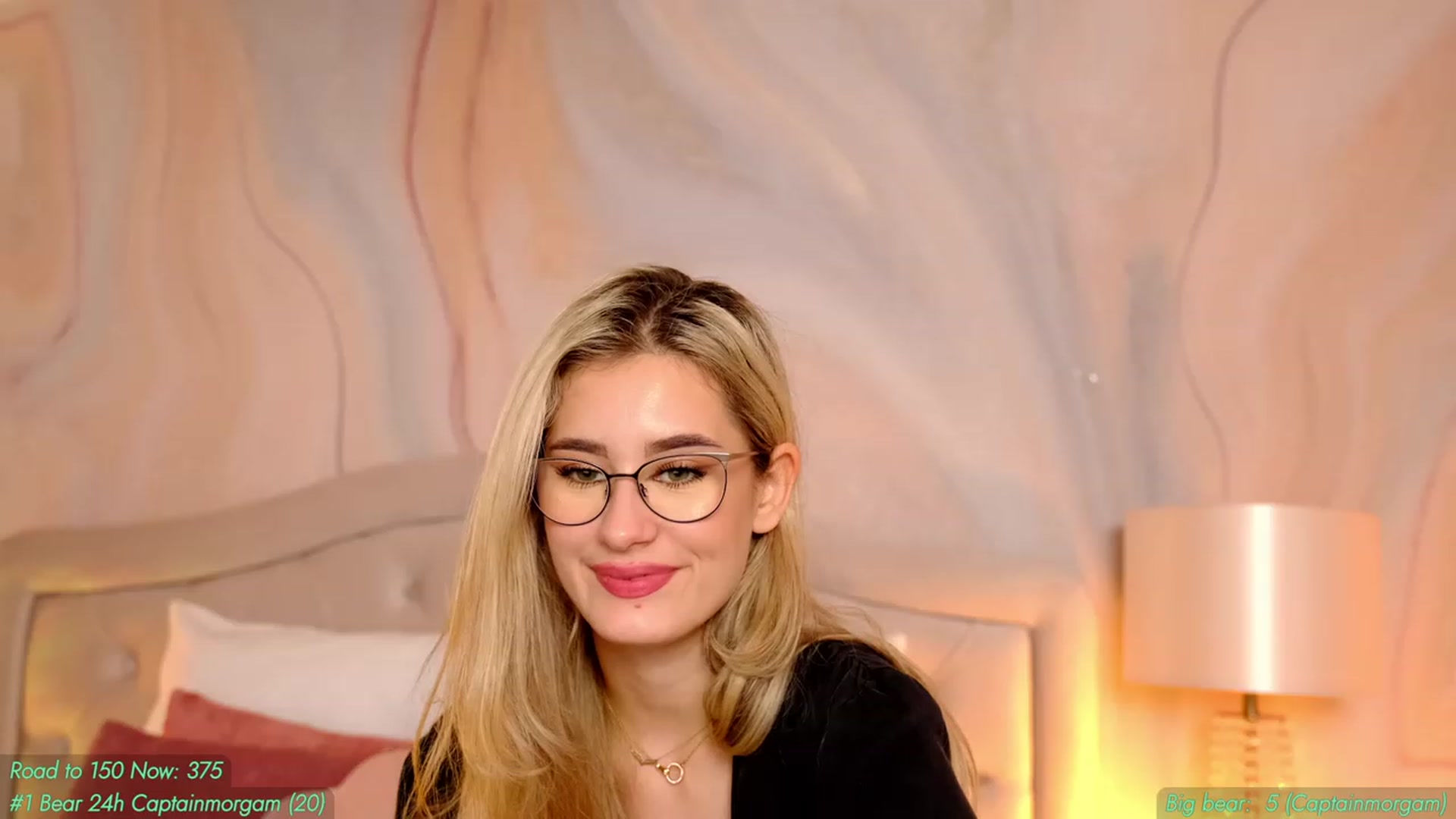 Gallery image thumbnail from AnnieKarrera1's myfreecams stream on, 11/21/2022, 09:43 image 6 of 20