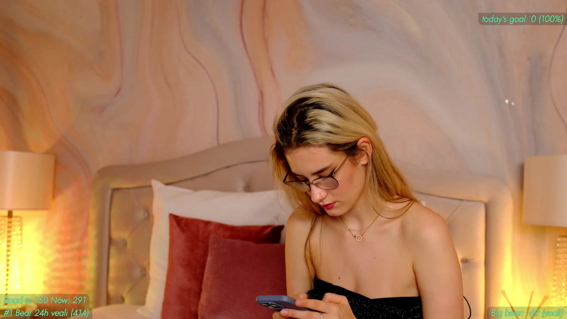 Gallery image thumbnail from AnnieKarrera1's myfreecams stream on, 11/28/2022, 12:28 image 14 of 20
