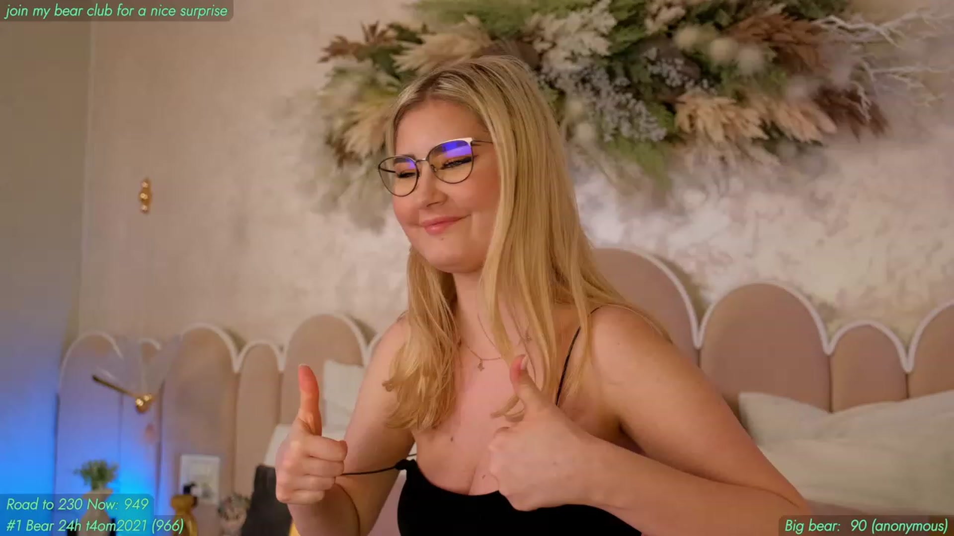 Gallery image thumbnail from AnnieKarrera1's myfreecams stream on, 03/06/2023, 08:29 image 7 of 20