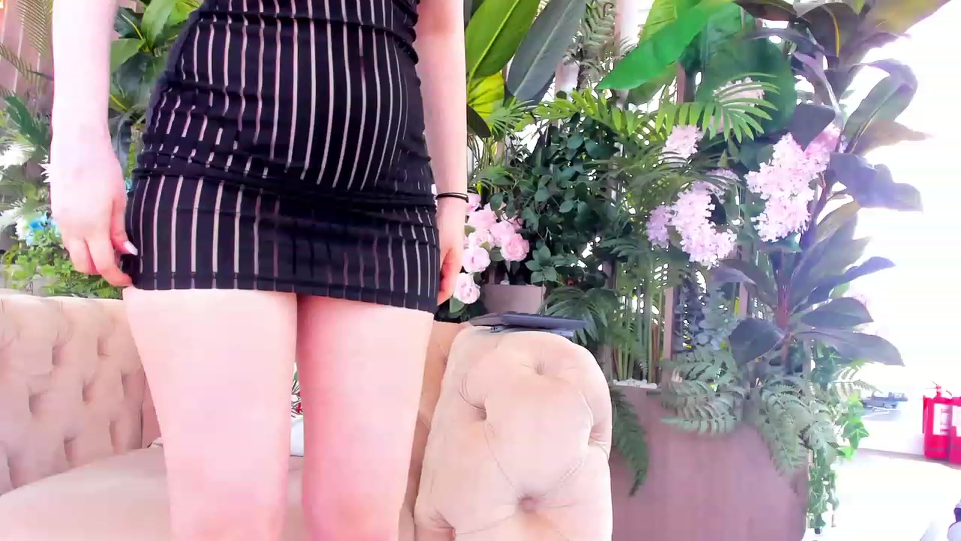 Gallery image thumbnail from AnnieKarrera1's myfreecams stream on, 03/26/2023, 12:05 image 1 of 20