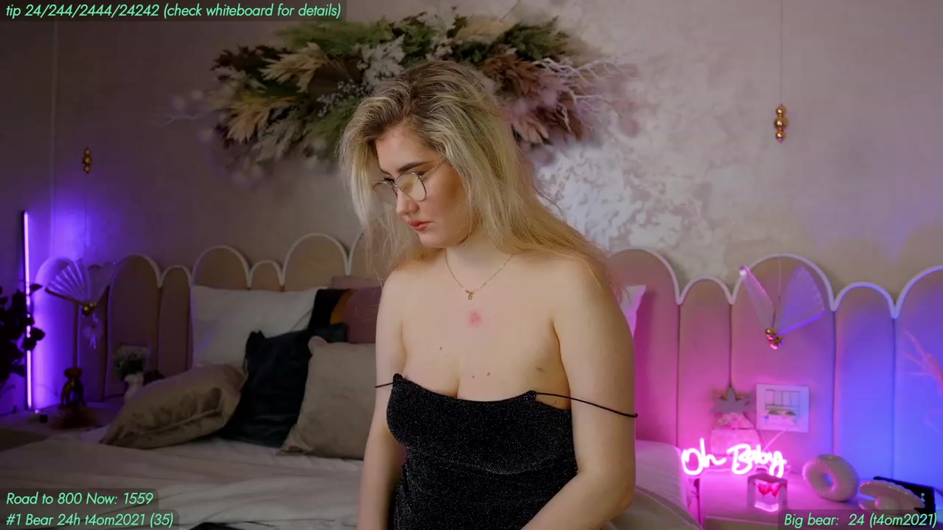 Gallery image thumbnail from AnnieKarrera1's myfreecams stream on, 04/20/2023, 12:21 image 4 of 20