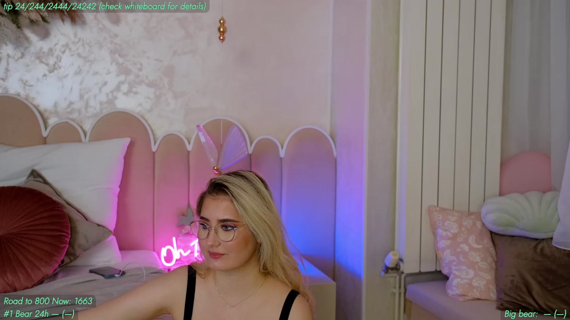 Gallery image thumbnail from AnnieKarrera1's myfreecams stream on, 04/24/2023, 10:00 image 20 of 20