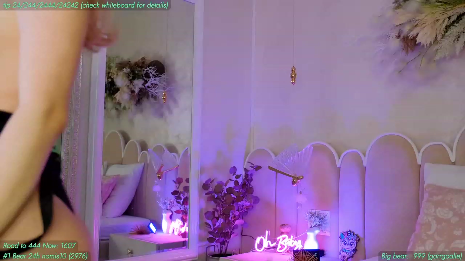Gallery image thumbnail from AnnieKarrera1's myfreecams stream on, 06/15/2023, 09:49 image 10 of 20