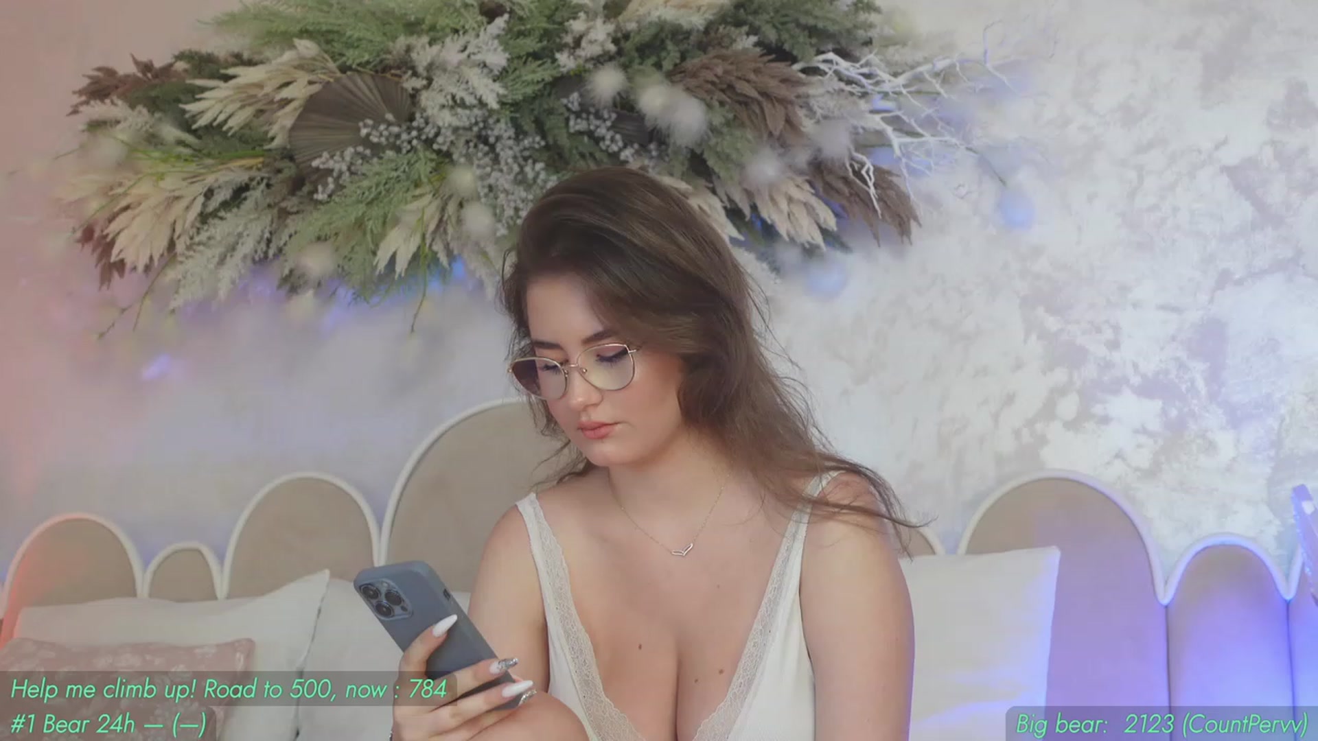 Gallery image thumbnail from AnnieKarrera1's myfreecams stream on, 08/22/2023, 04:57 image 14 of 20