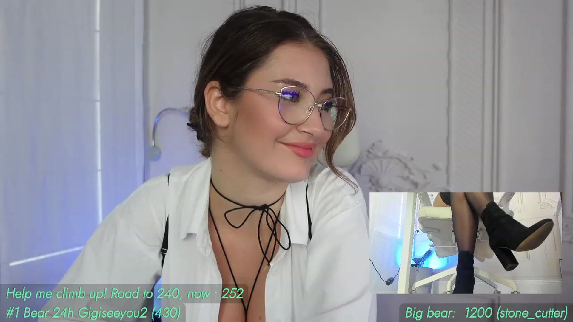 Gallery image thumbnail from AnnieKarrera1's myfreecams stream on, 10/08/2023, 10:35 image 6 of 20