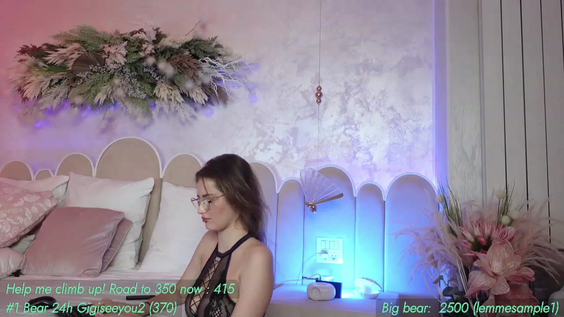 Gallery image thumbnail from AnnieKarrera1's myfreecams stream on, 11/18/2023, 11:02 image 17 of 20