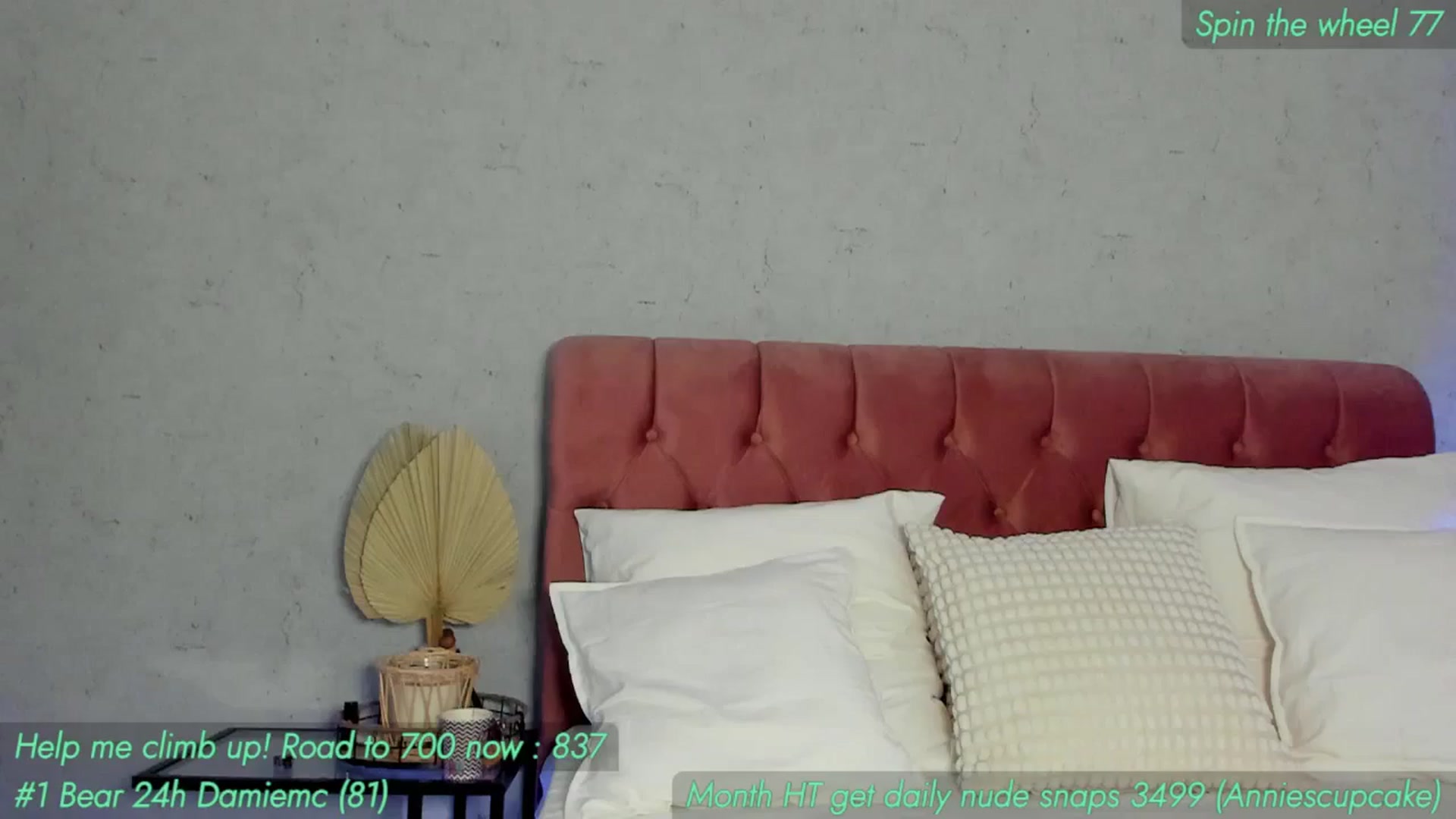 Gallery image thumbnail from AnnieKarrera1's myfreecams stream on, 05/19/2024, 10:01 image 14 of 20