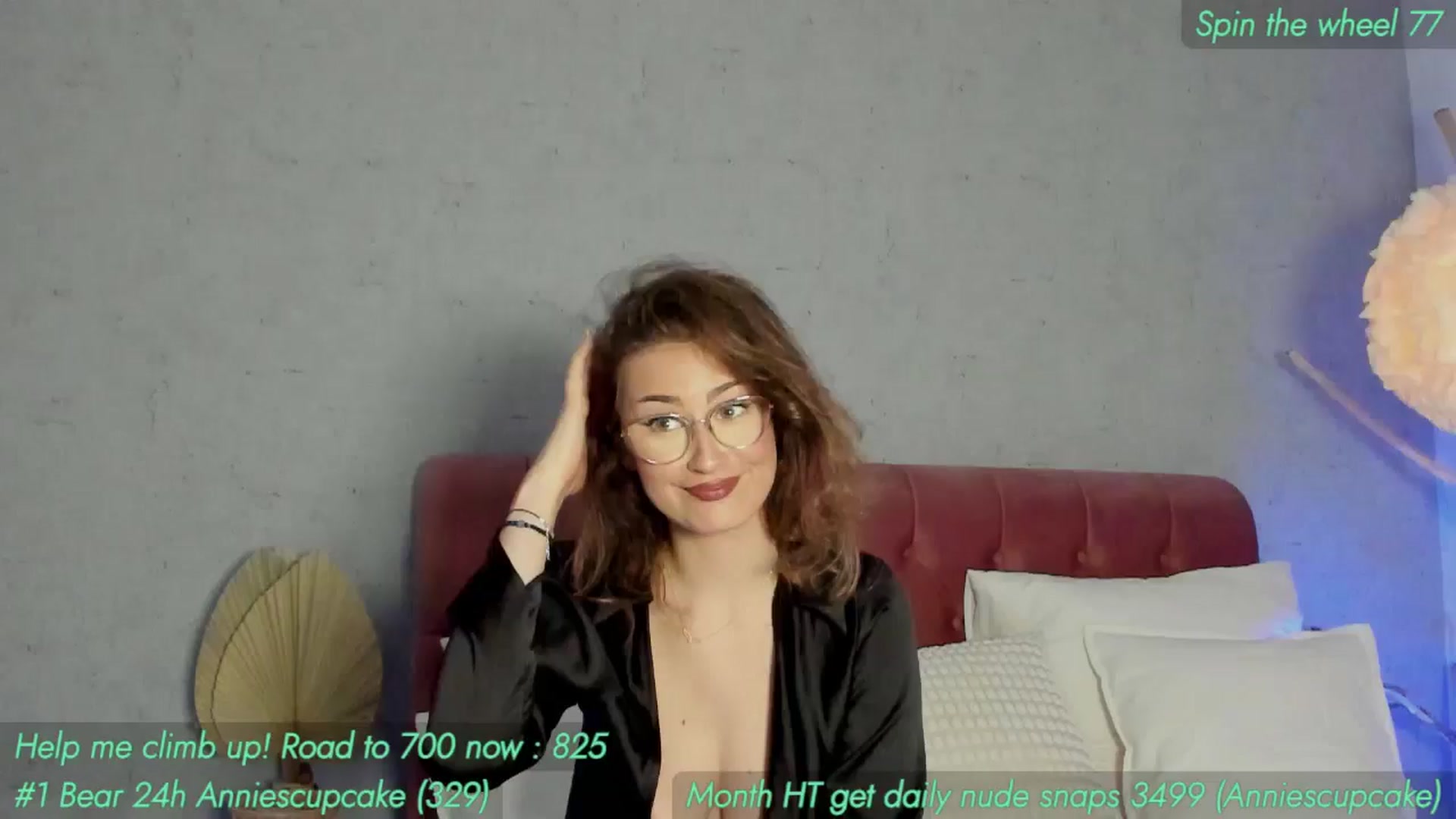 Gallery image thumbnail from AnnieKarrera1's myfreecams stream on, 05/19/2024, 11:06 image 19 of 20