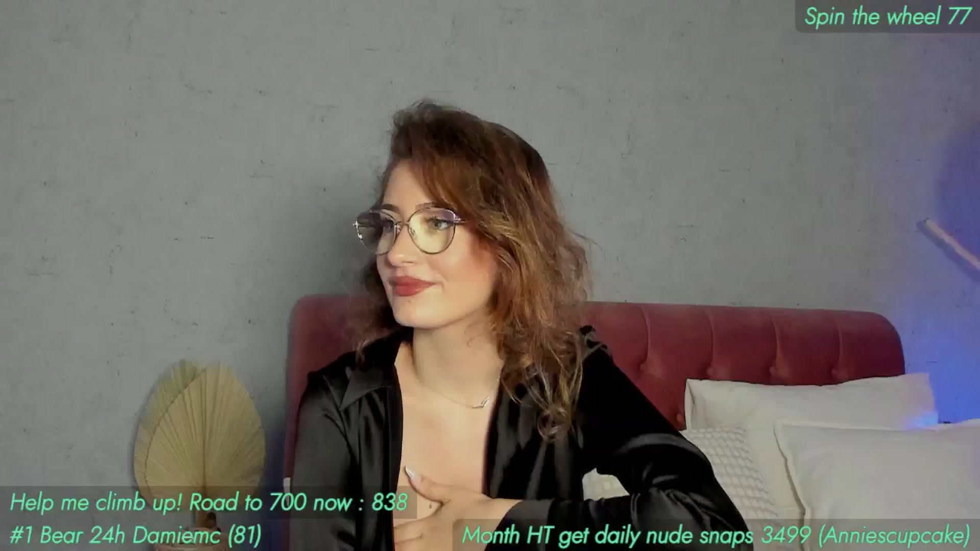 Gallery image thumbnail from AnnieKarrera1's myfreecams stream on, 05/19/2024, 11:06 image 2 of 20