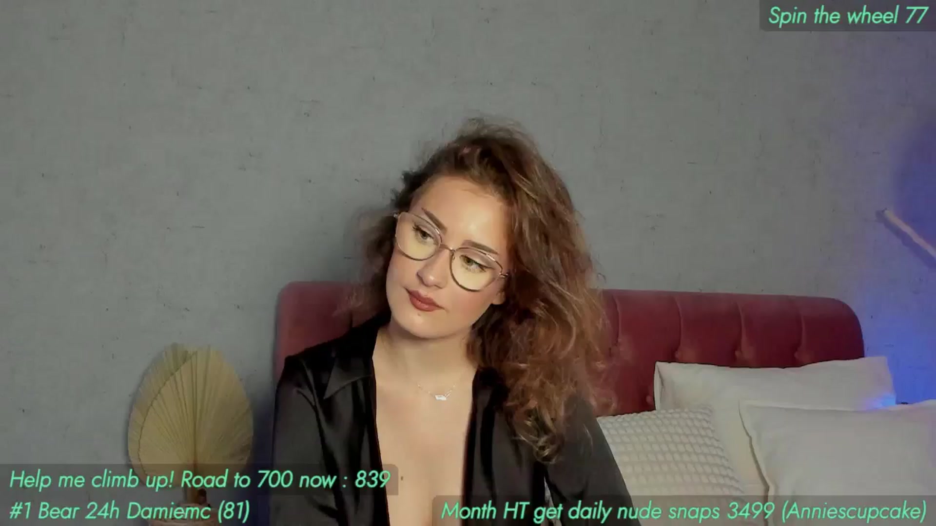 Gallery image thumbnail from AnnieKarrera1's myfreecams stream on, 05/19/2024, 11:06 image 1 of 20