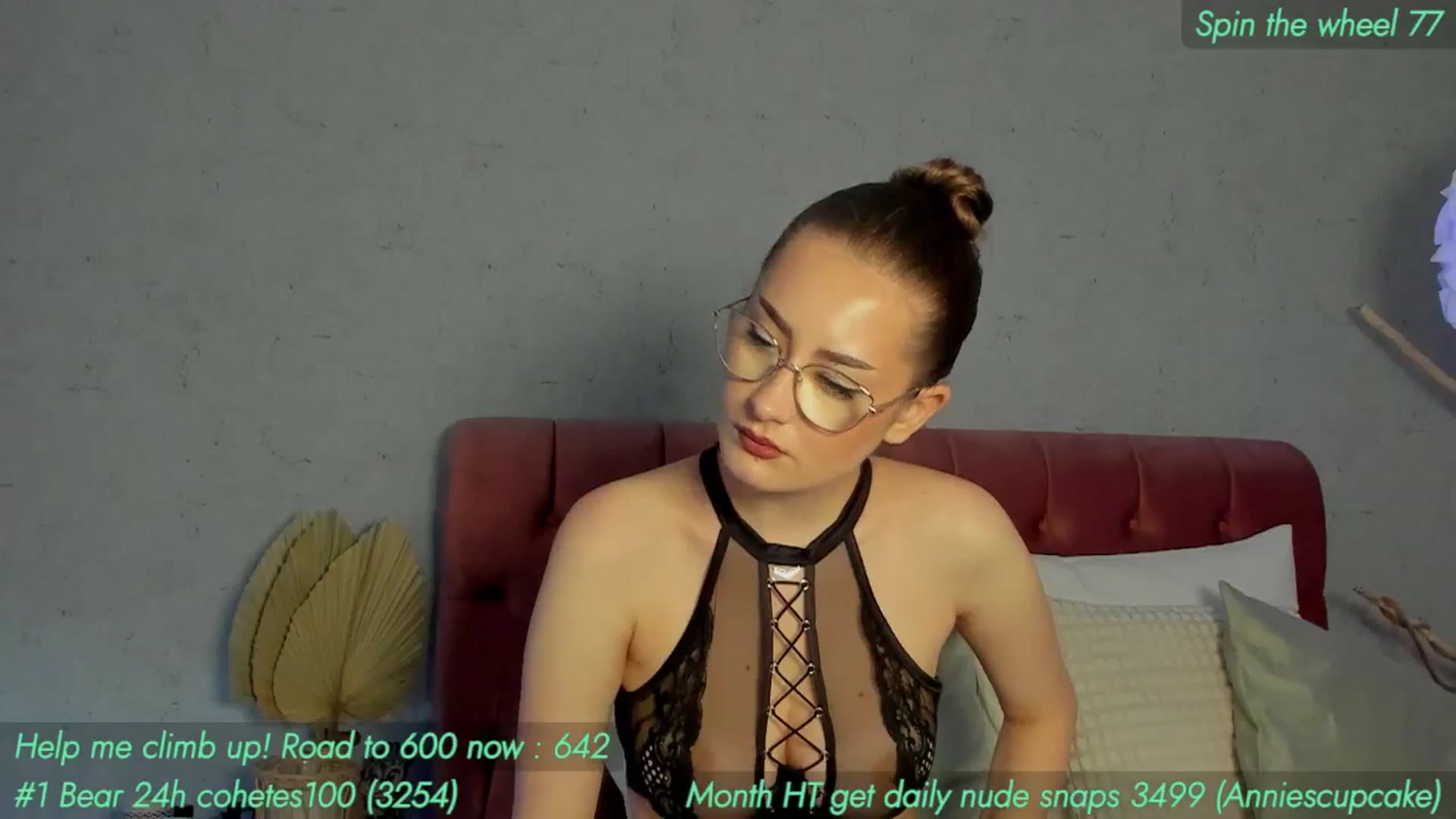 Gallery image thumbnail from AnnieKarrera1's myfreecams stream on, 05/21/2024, 11:52 image 13 of 20