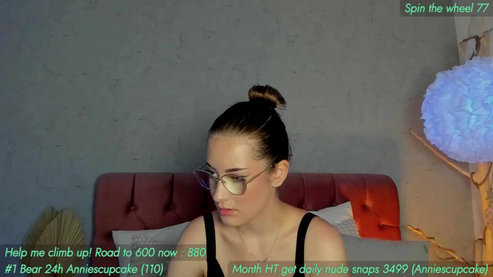 Gallery image thumbnail from AnnieKarrera1's myfreecams stream on, 05/31/2024, 08:05 image 12 of 20
