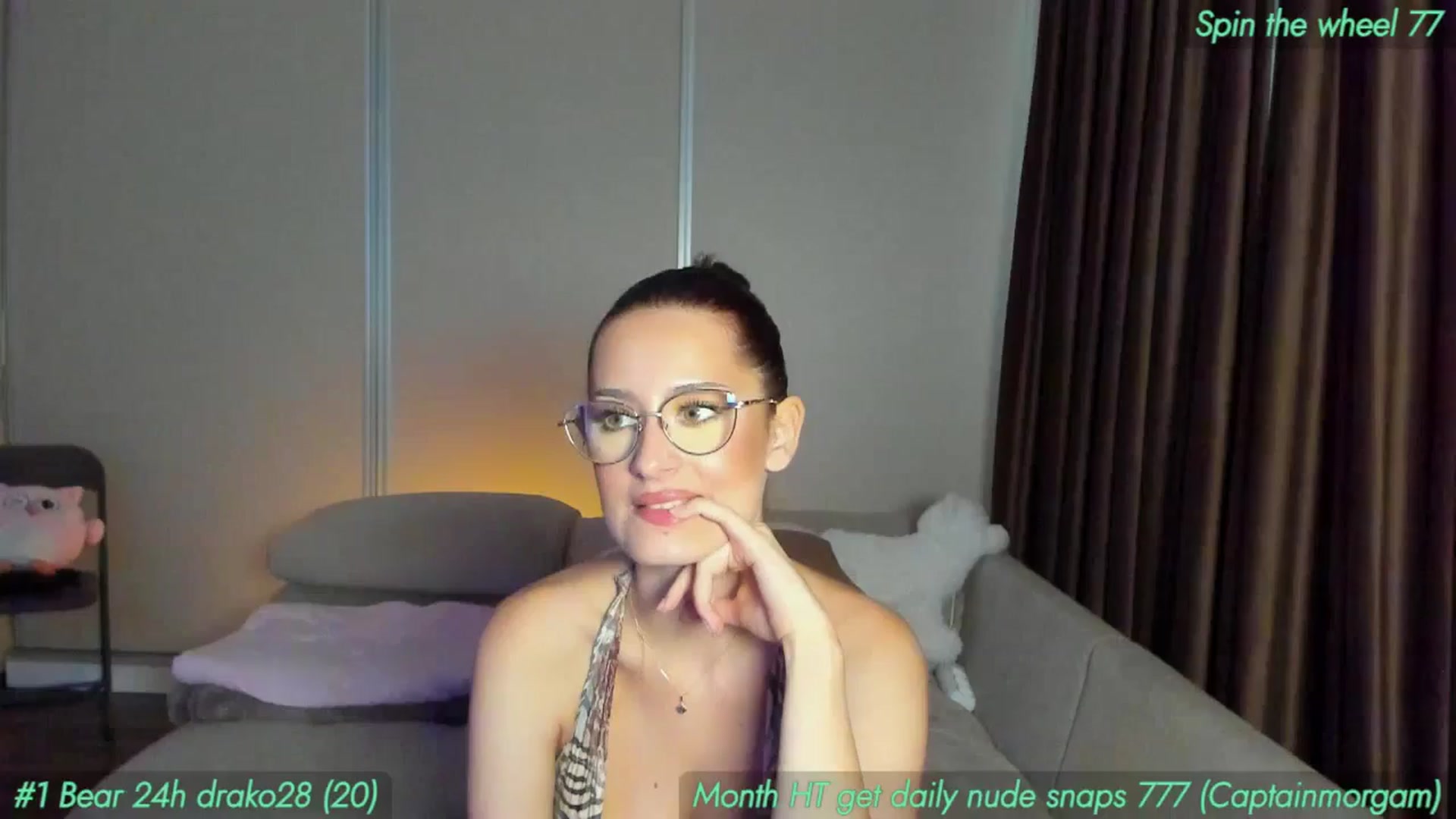 Gallery image thumbnail from AnnieKarrera1's myfreecams stream on, 10/24/2024, 17:18 image 4 of 20