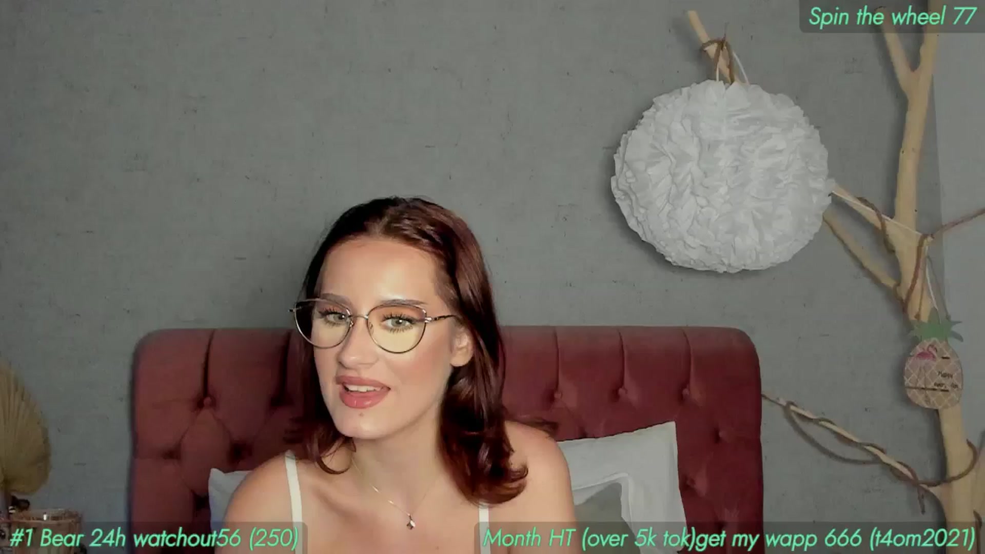 Gallery image thumbnail from AnnieKarrera1's myfreecams stream on, 11/13/2024, 14:58 image 13 of 20