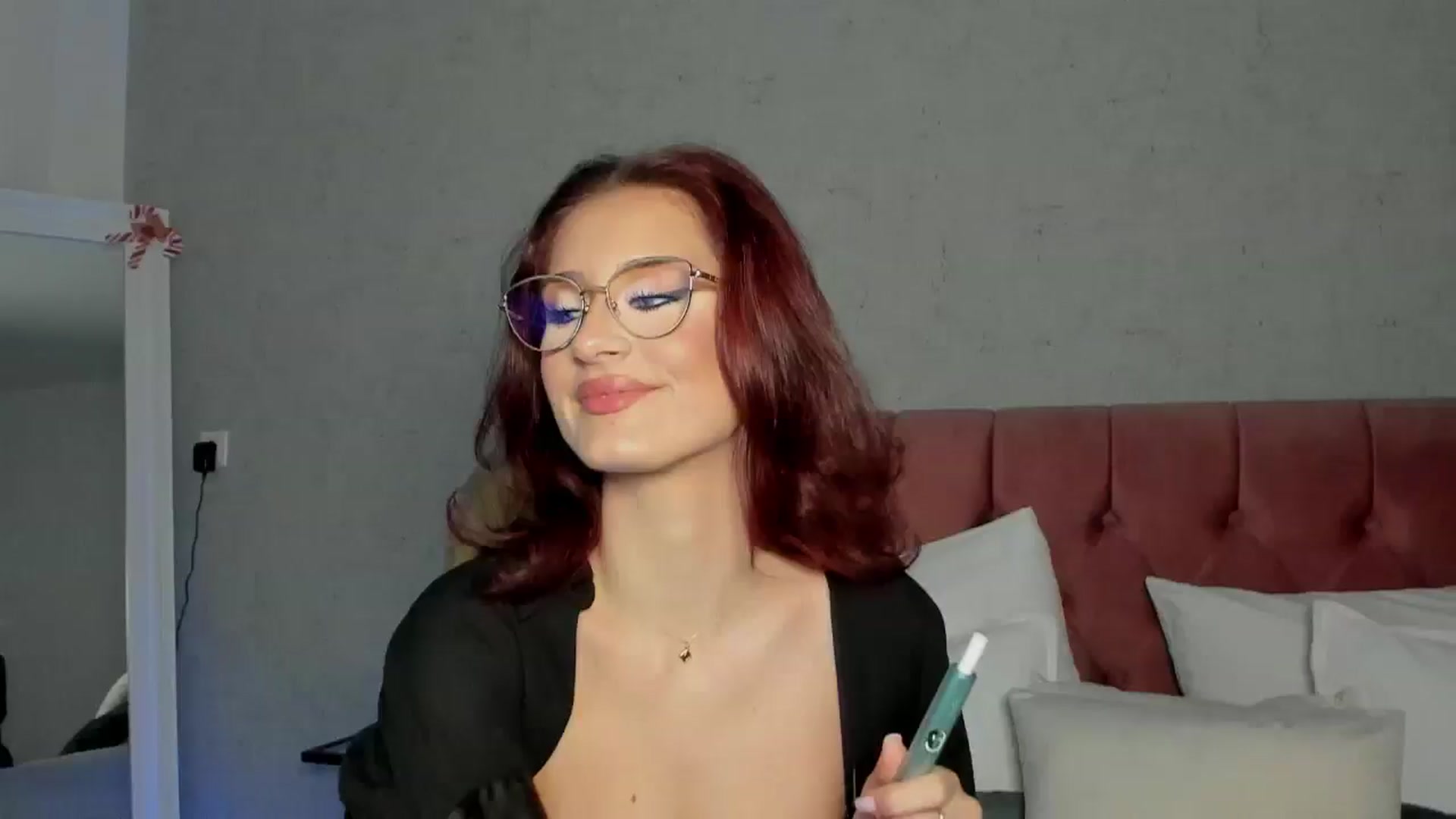 Gallery image thumbnail from AnnieKarrera1's myfreecams stream on, 01/18/2025, 13:52 image 11 of 20