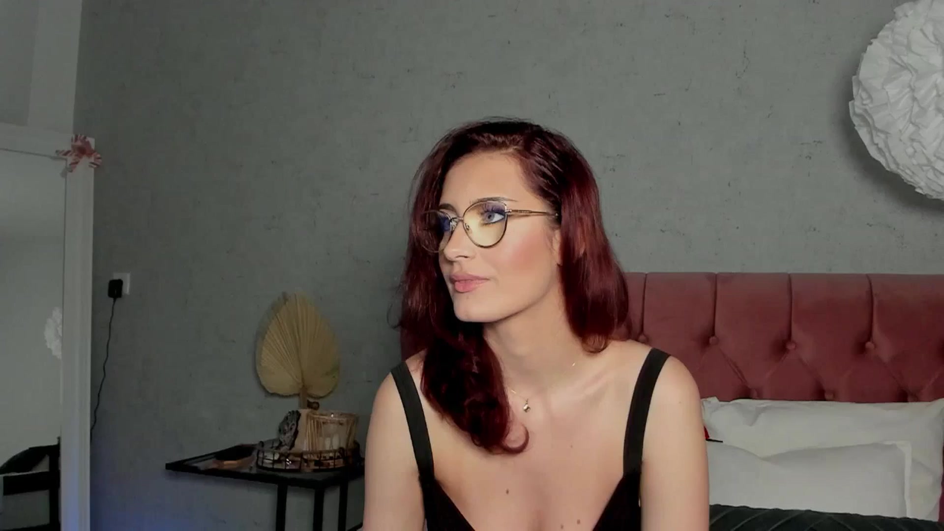 Gallery image thumbnail from AnnieKarrera1's myfreecams stream on, 04/10/2025, 14:34 image 2 of 20