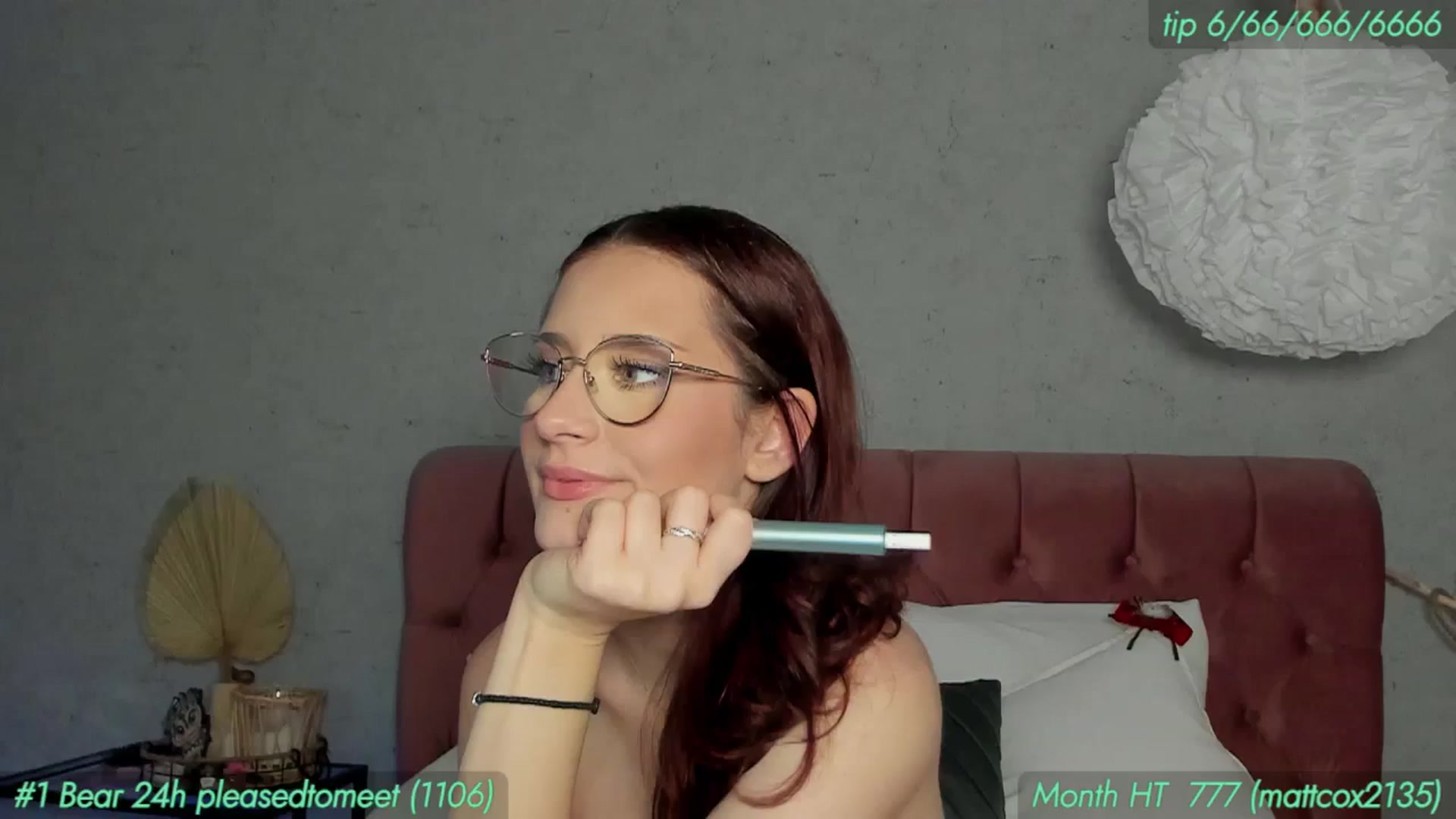 Gallery image thumbnail from AnnieKarrera1's myfreecams stream on, 04/24/2025, 15:54 image 13 of 20