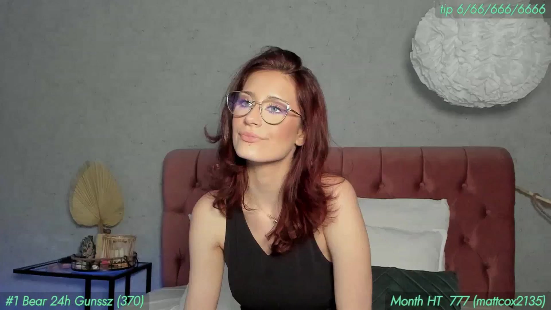 Gallery image thumbnail from AnnieKarrera1's myfreecams stream on, 04/25/2025, 17:06 image 12 of 20
