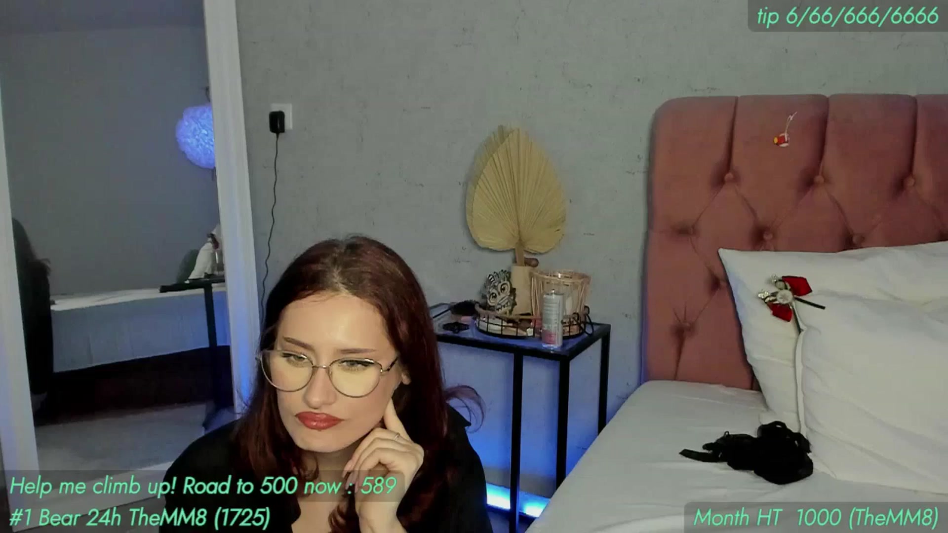 Gallery image thumbnail from AnnieKarrera1's myfreecams stream on, 05/02/2025, 18:57 image 17 of 20