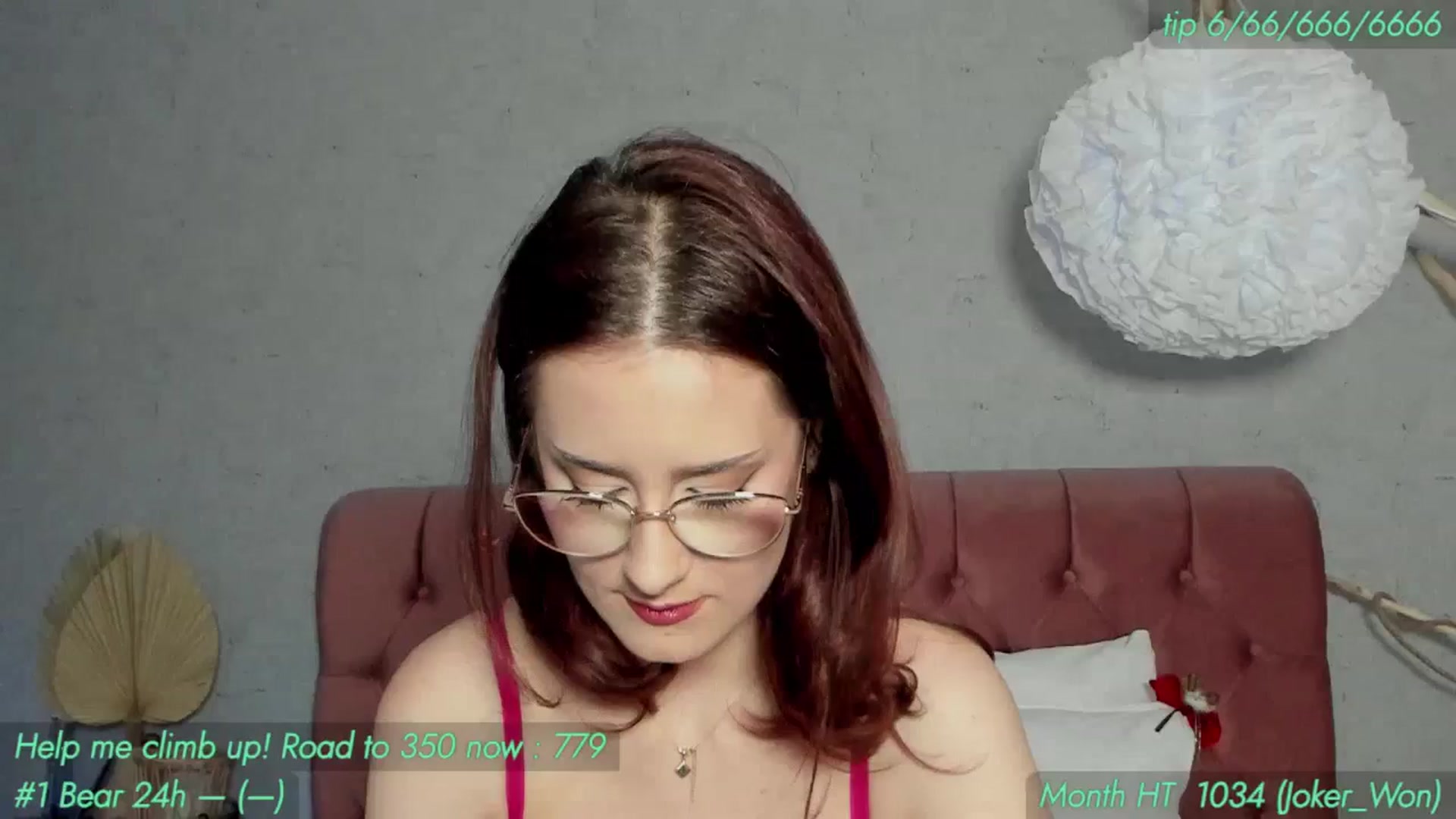 Gallery image thumbnail from AnnieKarrera1's myfreecams stream on, 05/15/2025, 18:19 image 12 of 20