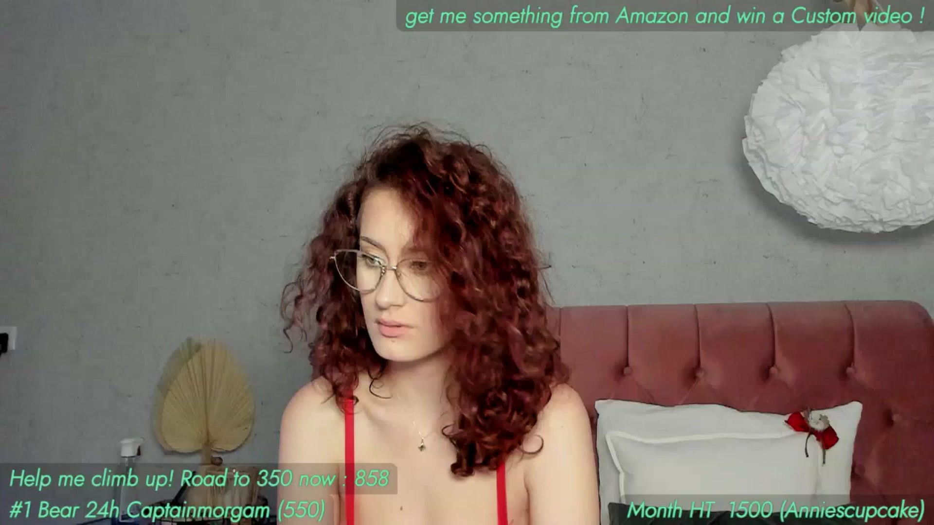 Gallery image thumbnail from AnnieKarrera1's myfreecams stream on, 05/31/2025, 16:26 image 12 of 20