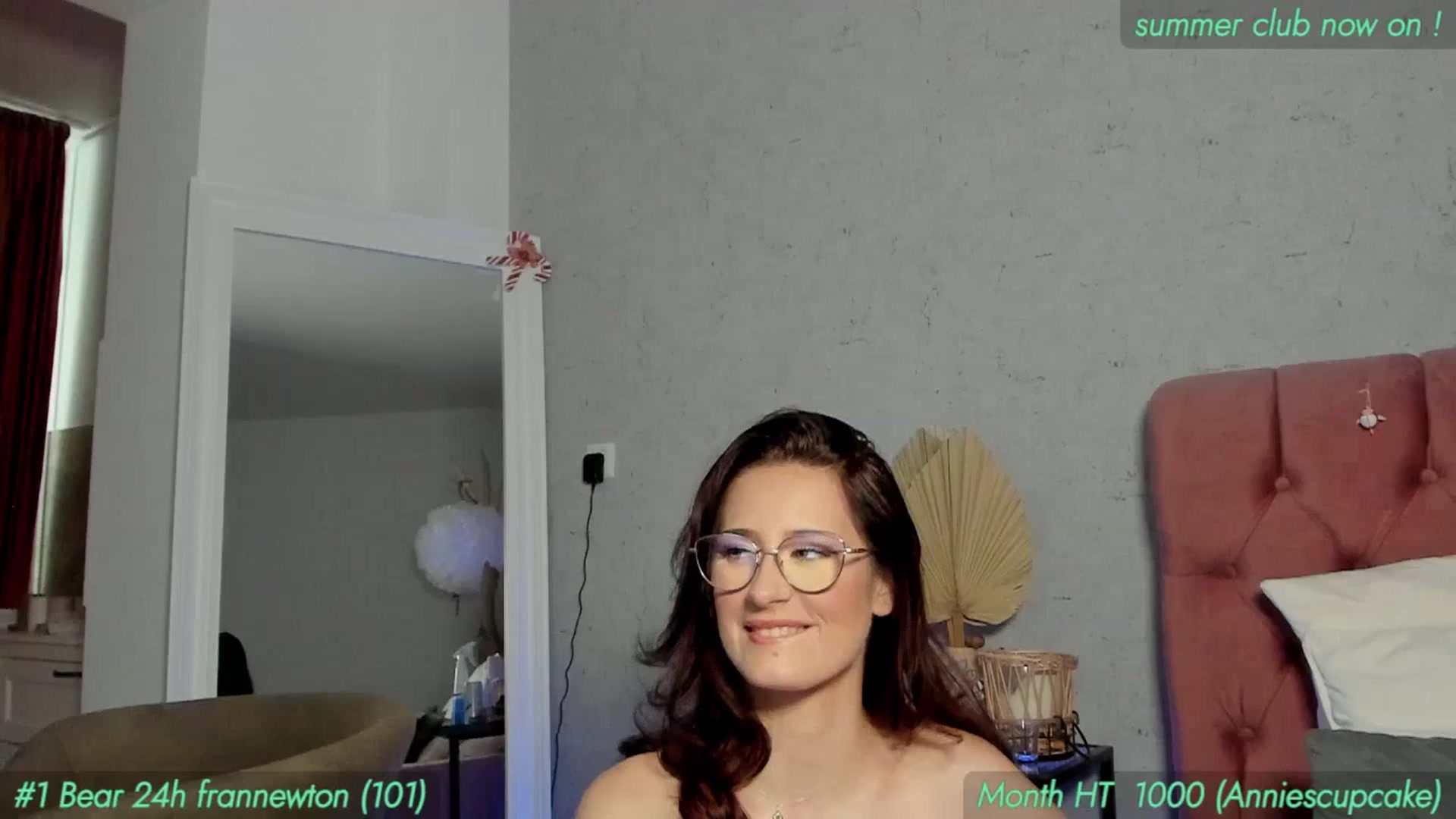 Gallery image thumbnail from AnnieKarrera1's myfreecams stream on, 06/30/2025, 16:43 image 13 of 20