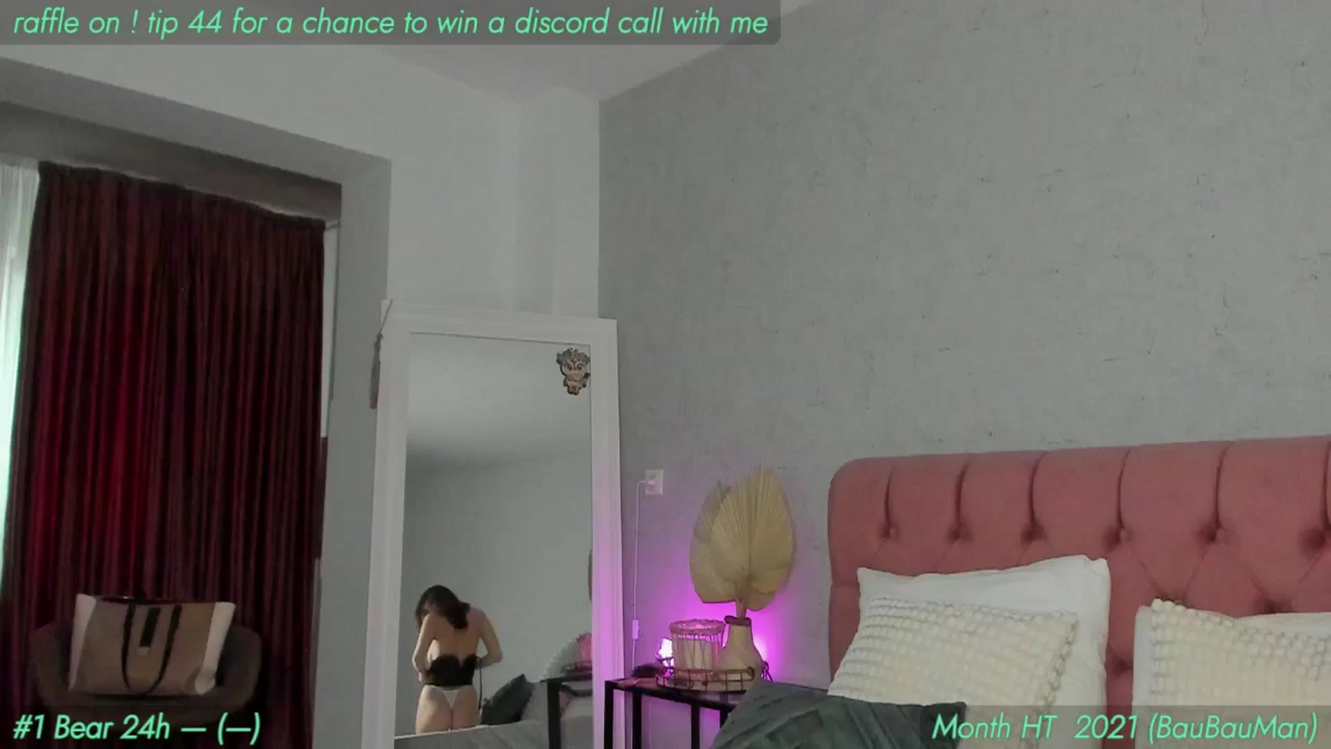 Gallery image thumbnail from AnnieKarrera1's myfreecams stream on, 10/13/2025, 14:01 image 17 of 20