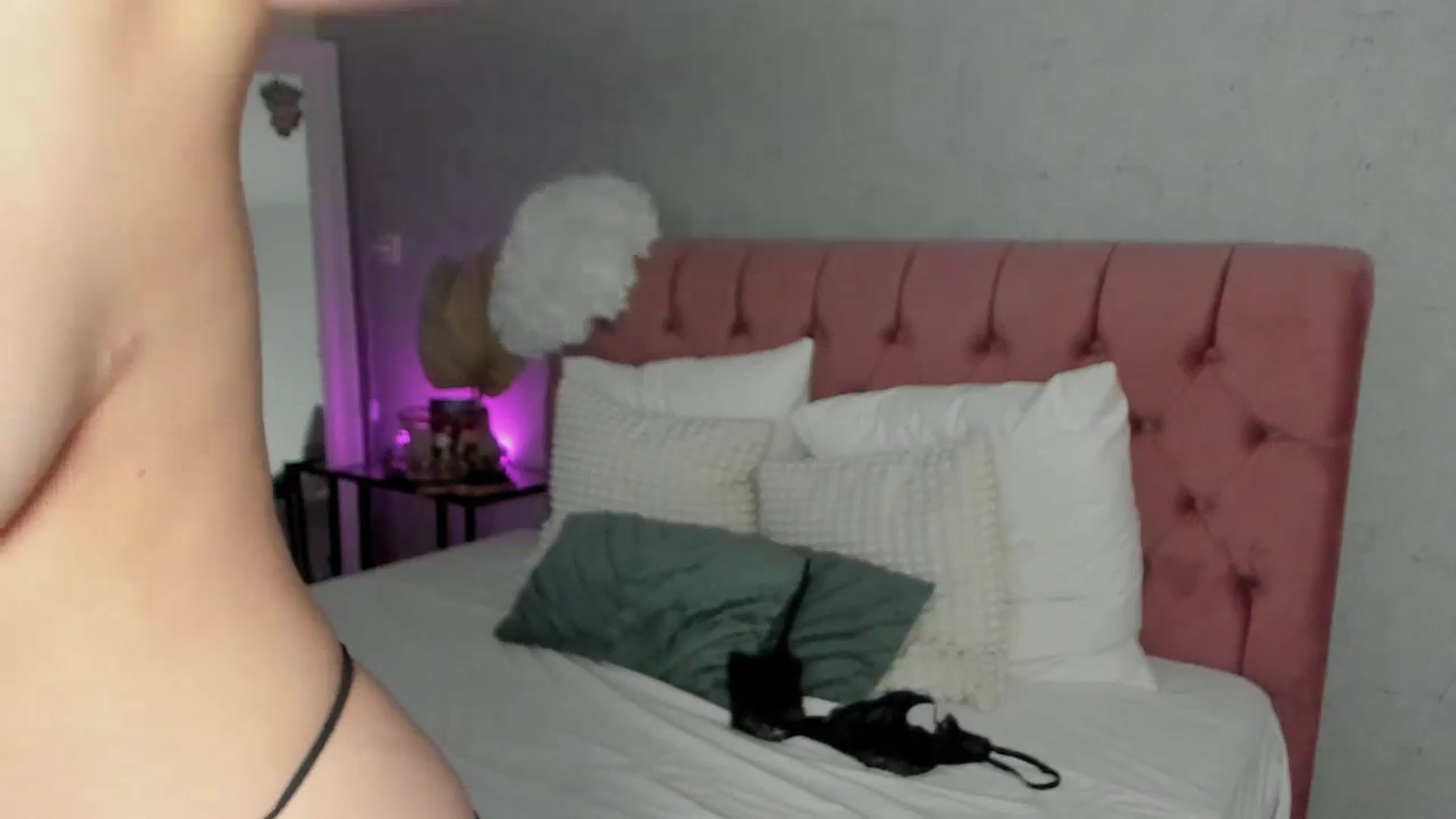 Gallery image thumbnail from AnnieKarrera1's myfreecams stream on, 11/22/2025, 12:31 image 13 of 20