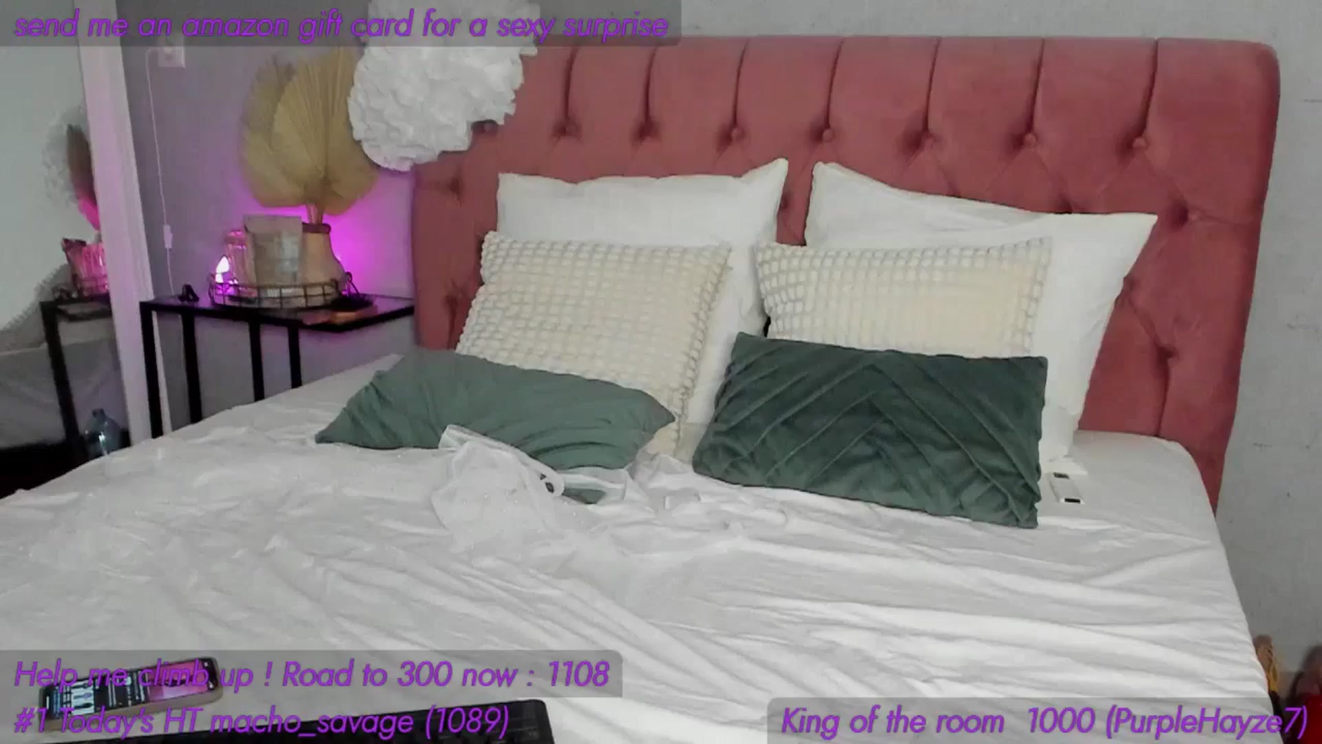Gallery image thumbnail from AnnieKarrera1's myfreecams stream on, 11/30/2025, 11:55 image 9 of 20