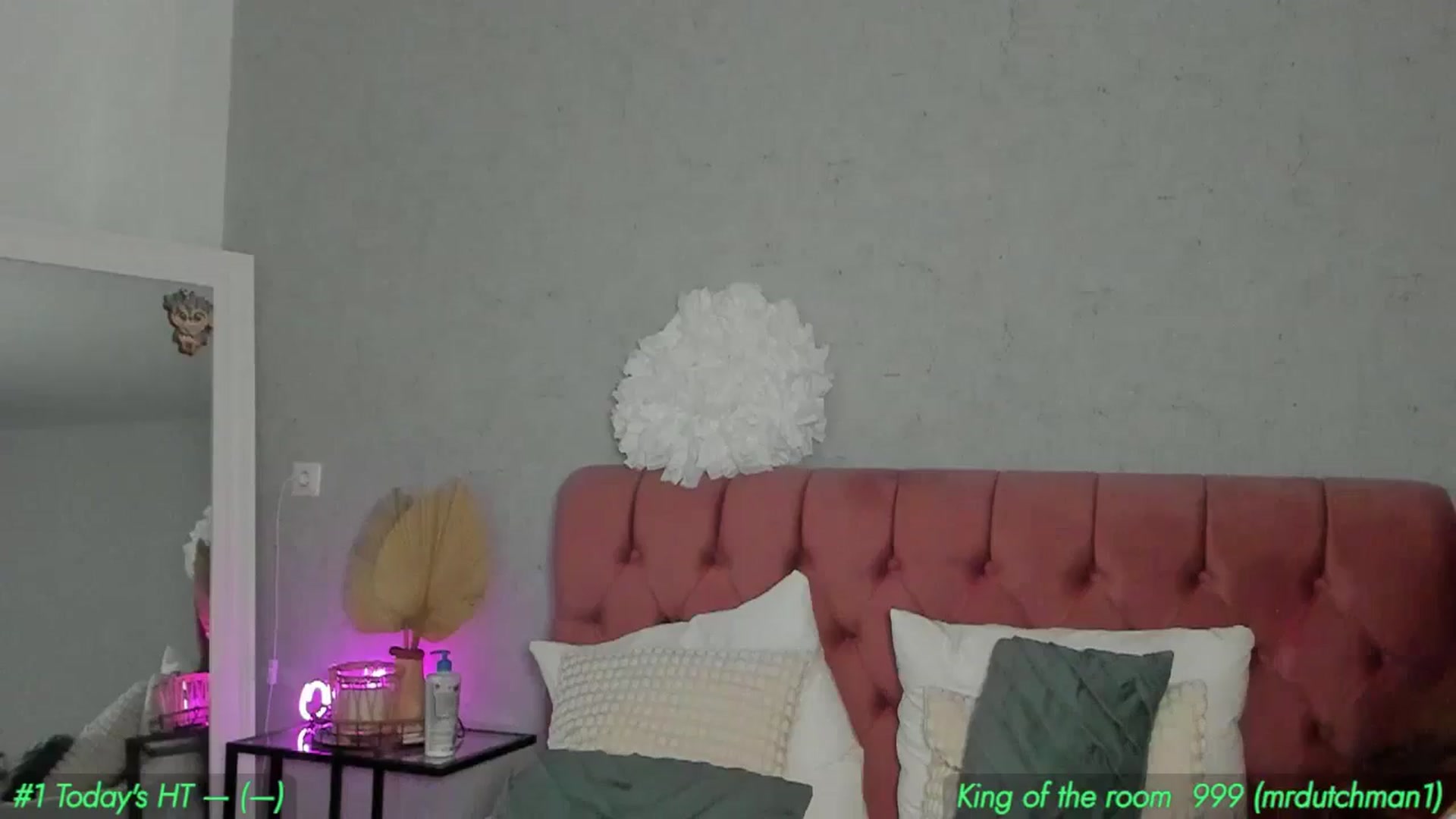 Gallery image thumbnail from AnnieKarrera1's myfreecams stream on, 01/26/2026, 16:22 image 12 of 20