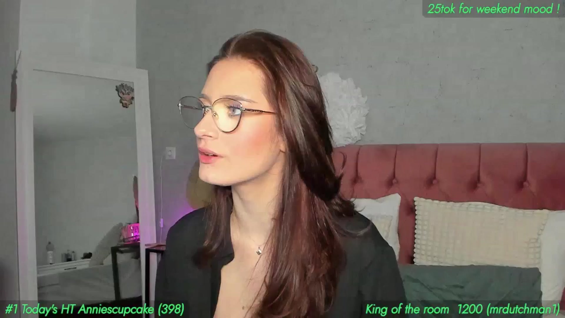 Gallery image thumbnail from AnnieKarrera1's myfreecams stream on, 01/31/2026, 16:53 image 10 of 20
