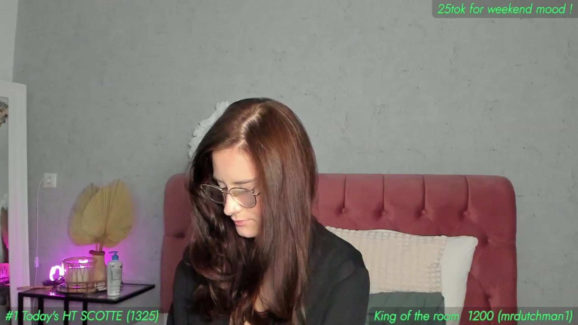 Gallery image thumbnail from AnnieKarrera1's myfreecams stream on, 01/31/2026, 17:14 image 16 of 20