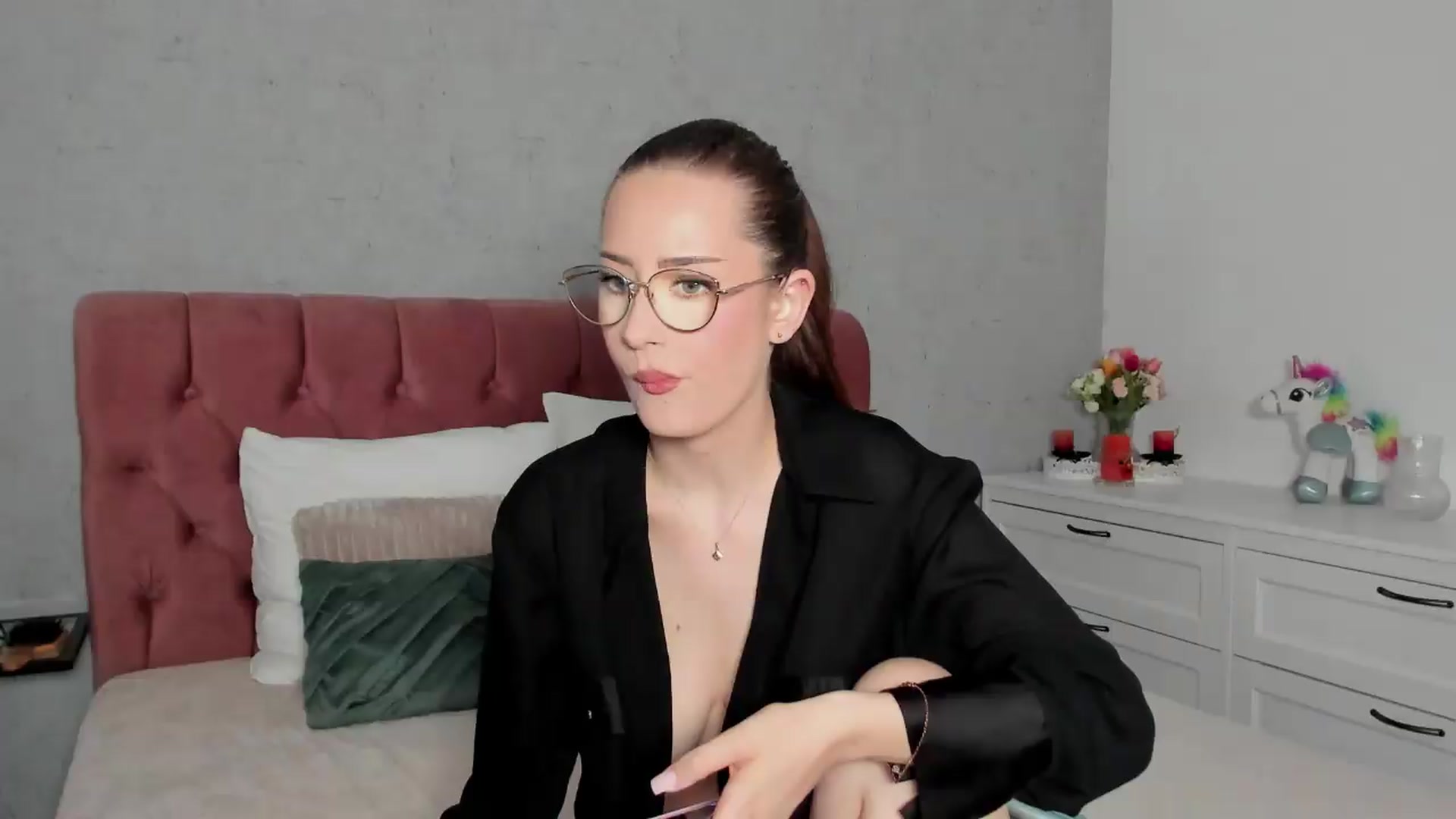 Gallery image thumbnail from AnnieKarrera1's myfreecams stream on, 08/19/2026, 10:13 image 11 of 20
