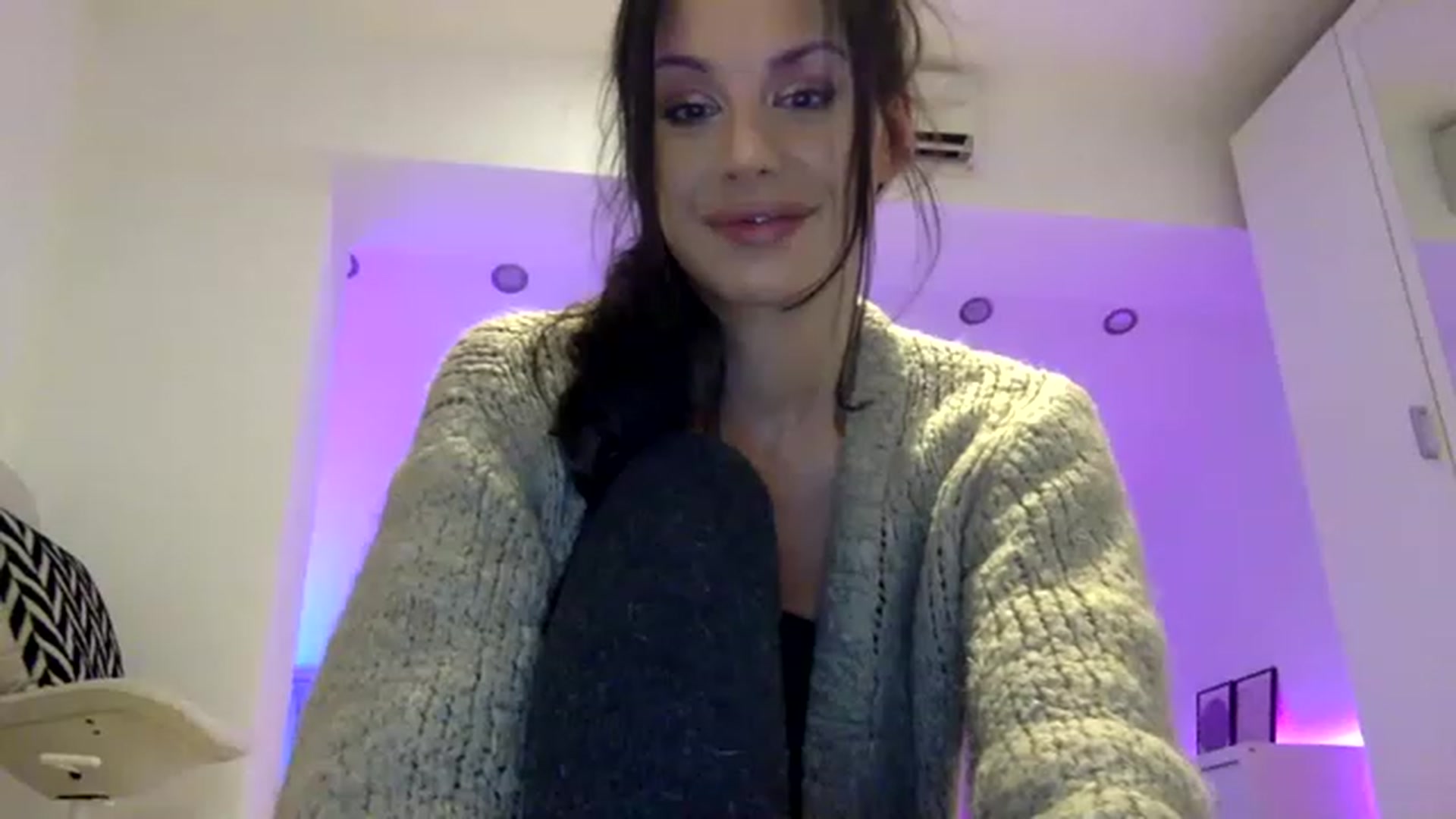 Gallery image thumbnail from AnnieRose__'s myfreecams stream on, 11/15/2022, 05:48 image 19 of 20