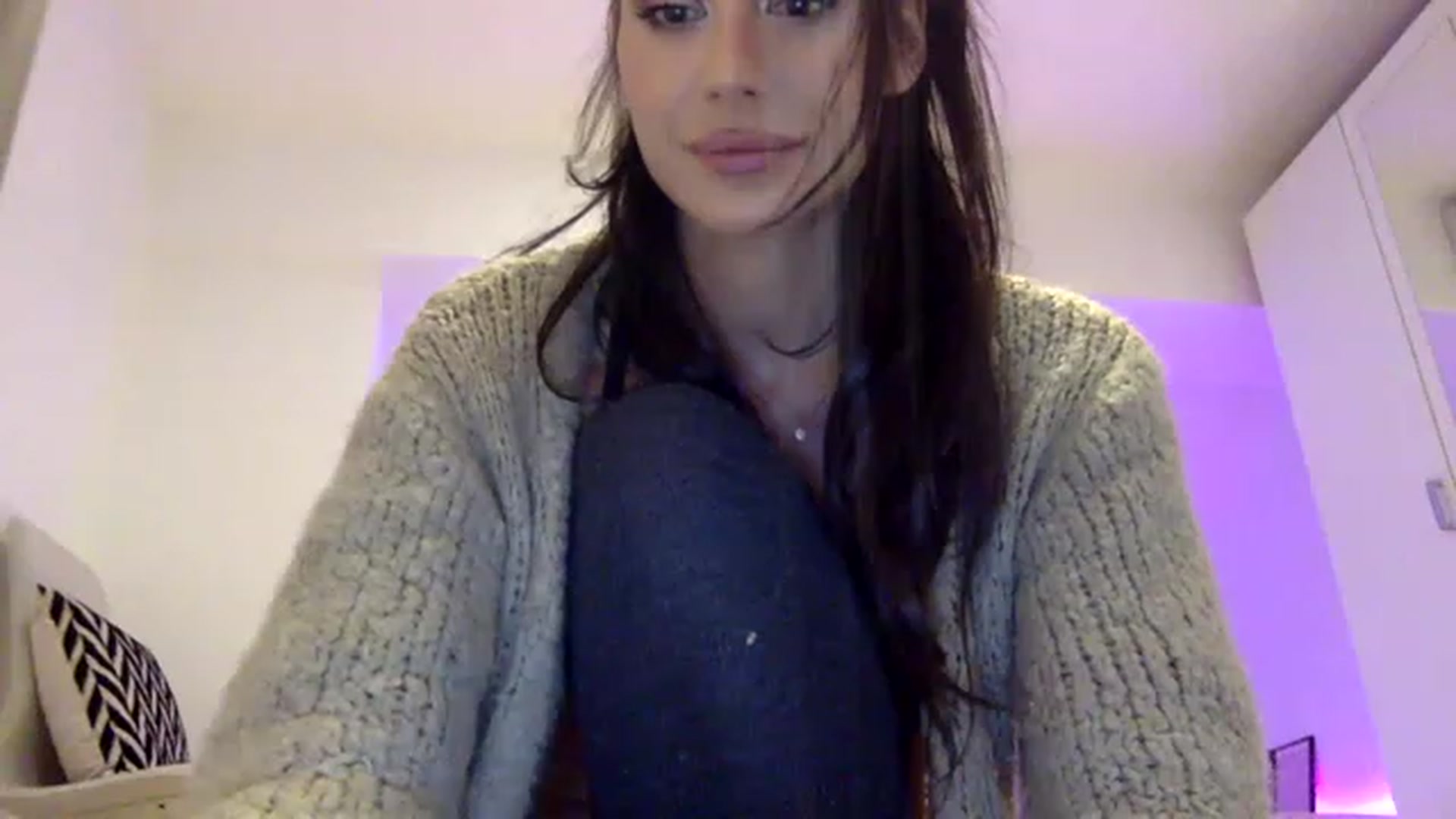 Gallery image thumbnail from AnnieRose__'s myfreecams stream on, 11/15/2022, 05:48 image 16 of 20