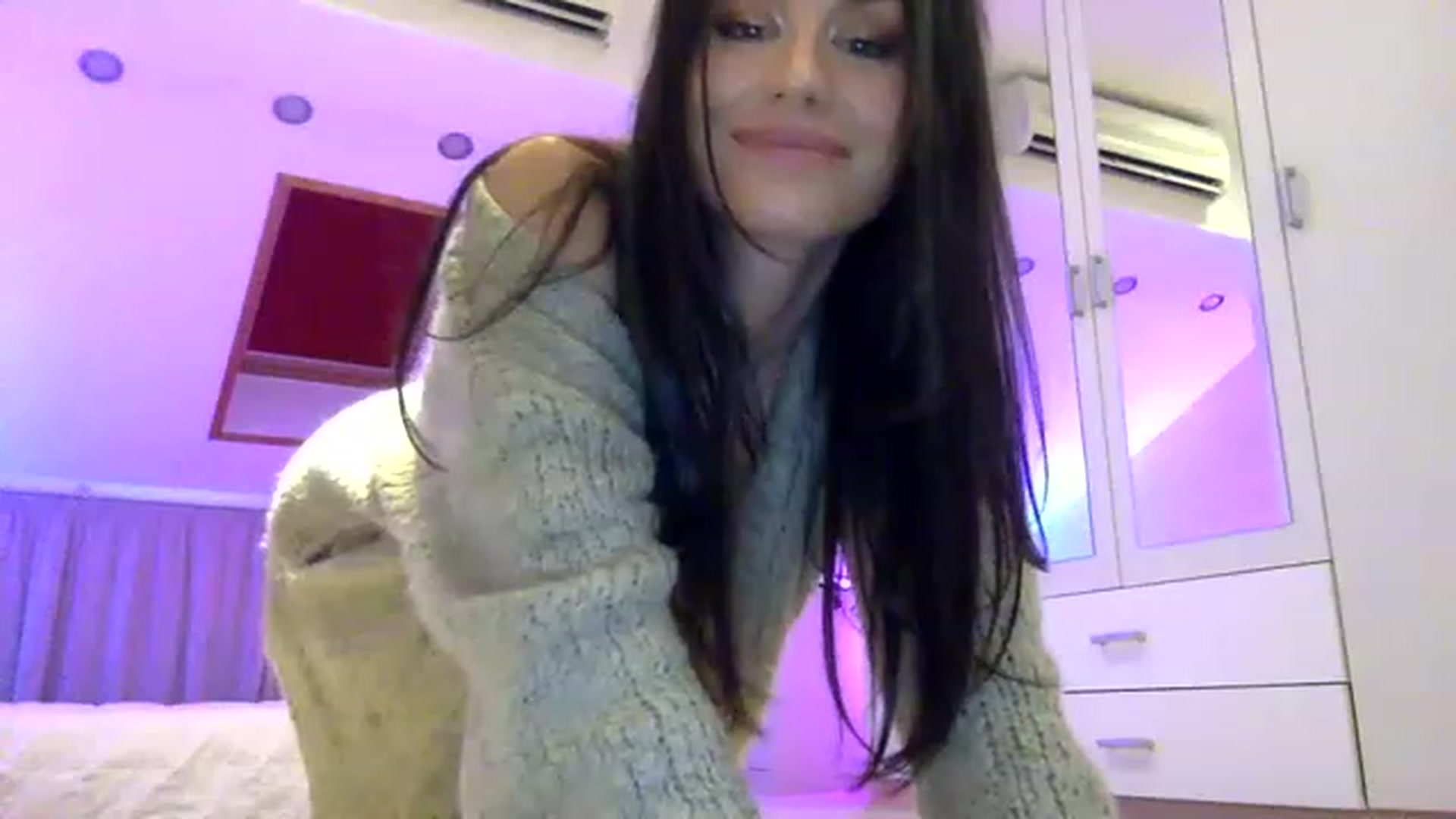 Gallery image thumbnail from AnnieRose__'s myfreecams stream on, 11/16/2022, 08:43 image 17 of 20