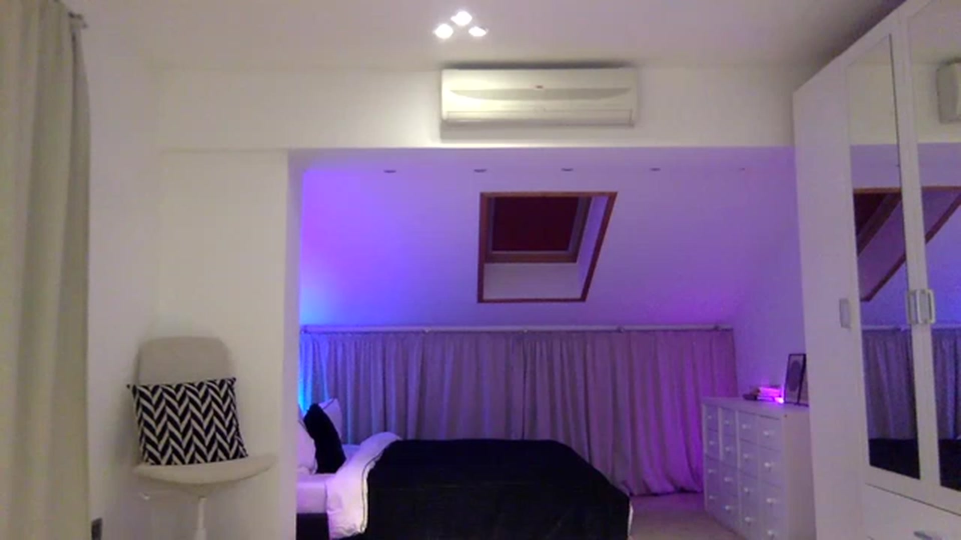 Gallery image thumbnail from AnnieRose__'s myfreecams stream on, 12/08/2022, 07:11 image 2 of 20