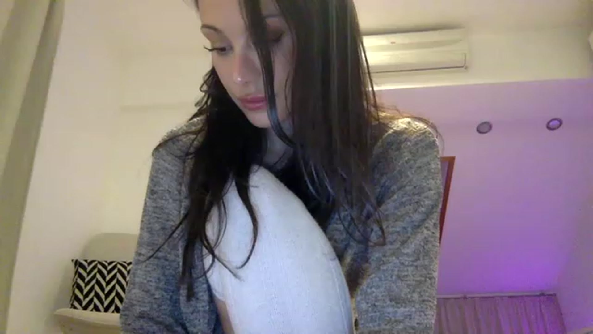 Gallery image thumbnail from AnnieRose__'s myfreecams stream on, 12/11/2022, 07:27 image 1 of 20
