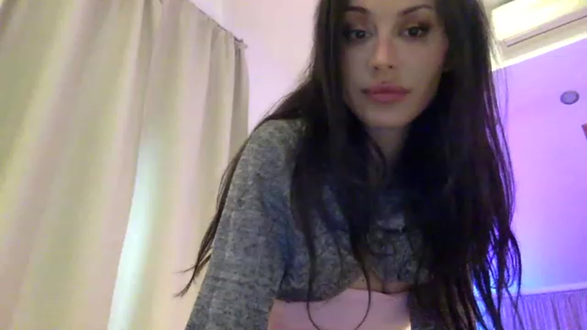 Gallery image thumbnail from AnnieRose__'s myfreecams stream on, 12/11/2022, 10:28 image 15 of 20
