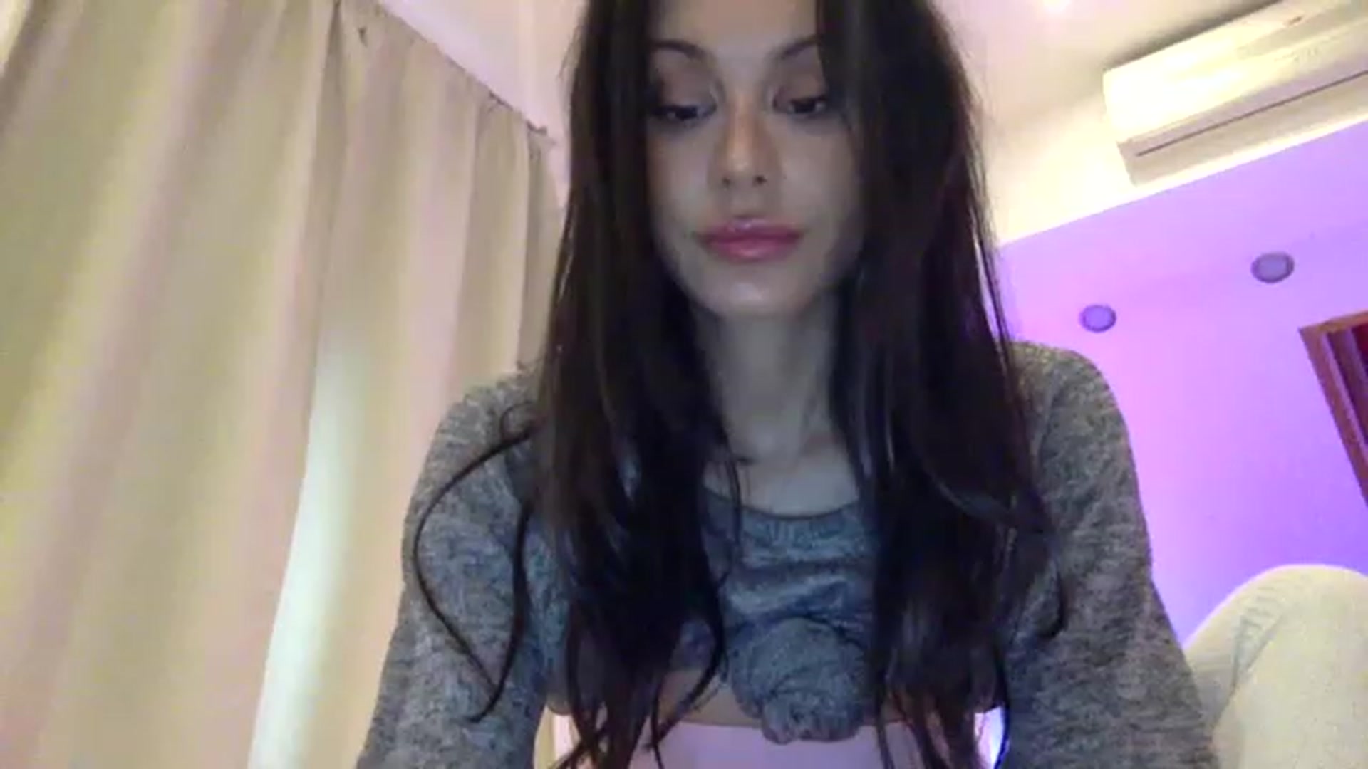 Gallery image thumbnail from AnnieRose__'s myfreecams stream on, 12/11/2022, 10:28 image 13 of 20