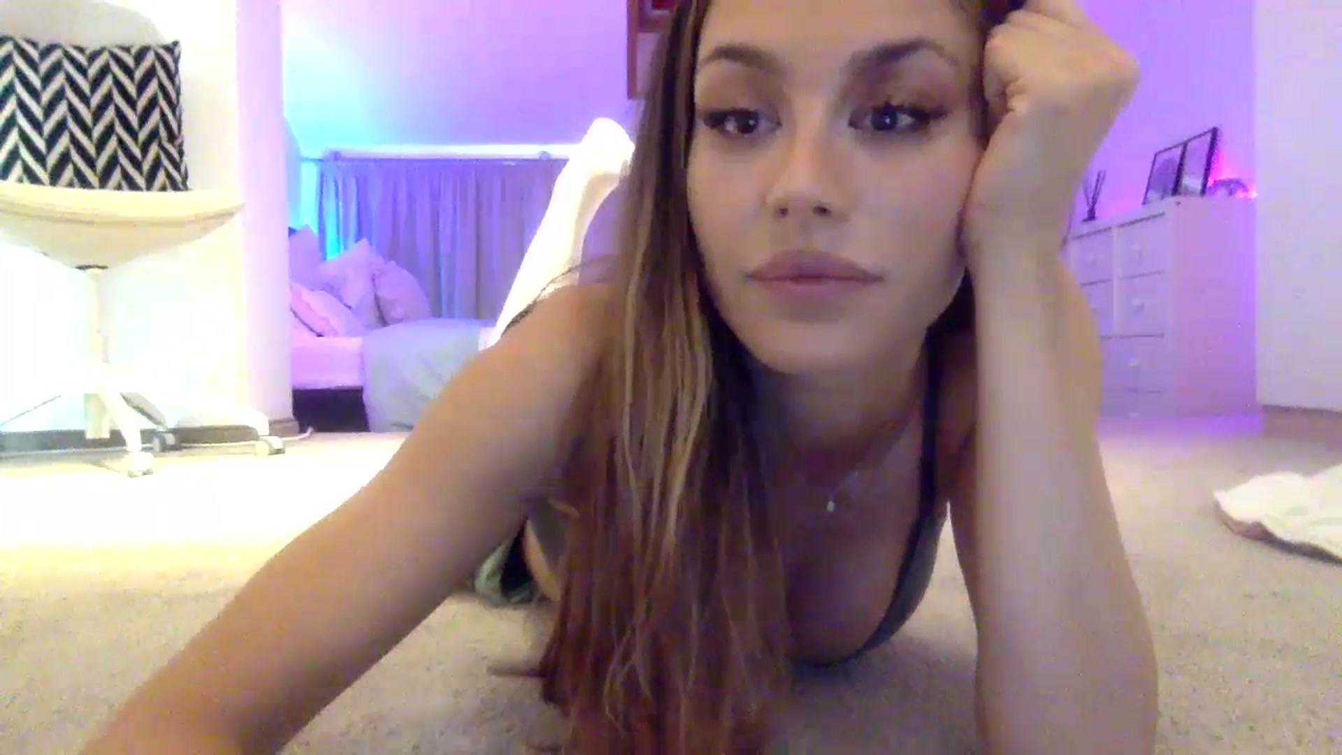 Gallery image thumbnail from AnnieRose__'s myfreecams stream on, 07/07/2023, 08:23 image 8 of 20