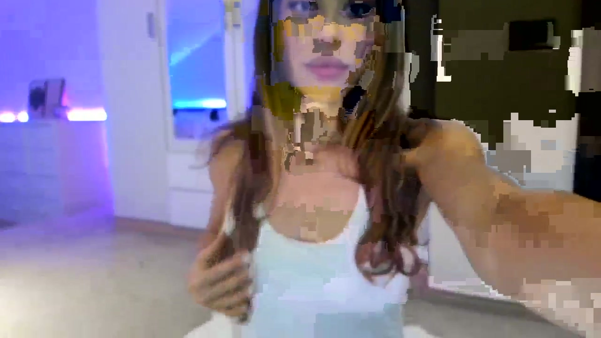 Gallery image thumbnail from AnnieRose__'s myfreecams stream on, 10/10/2023, 05:10 image 5 of 20