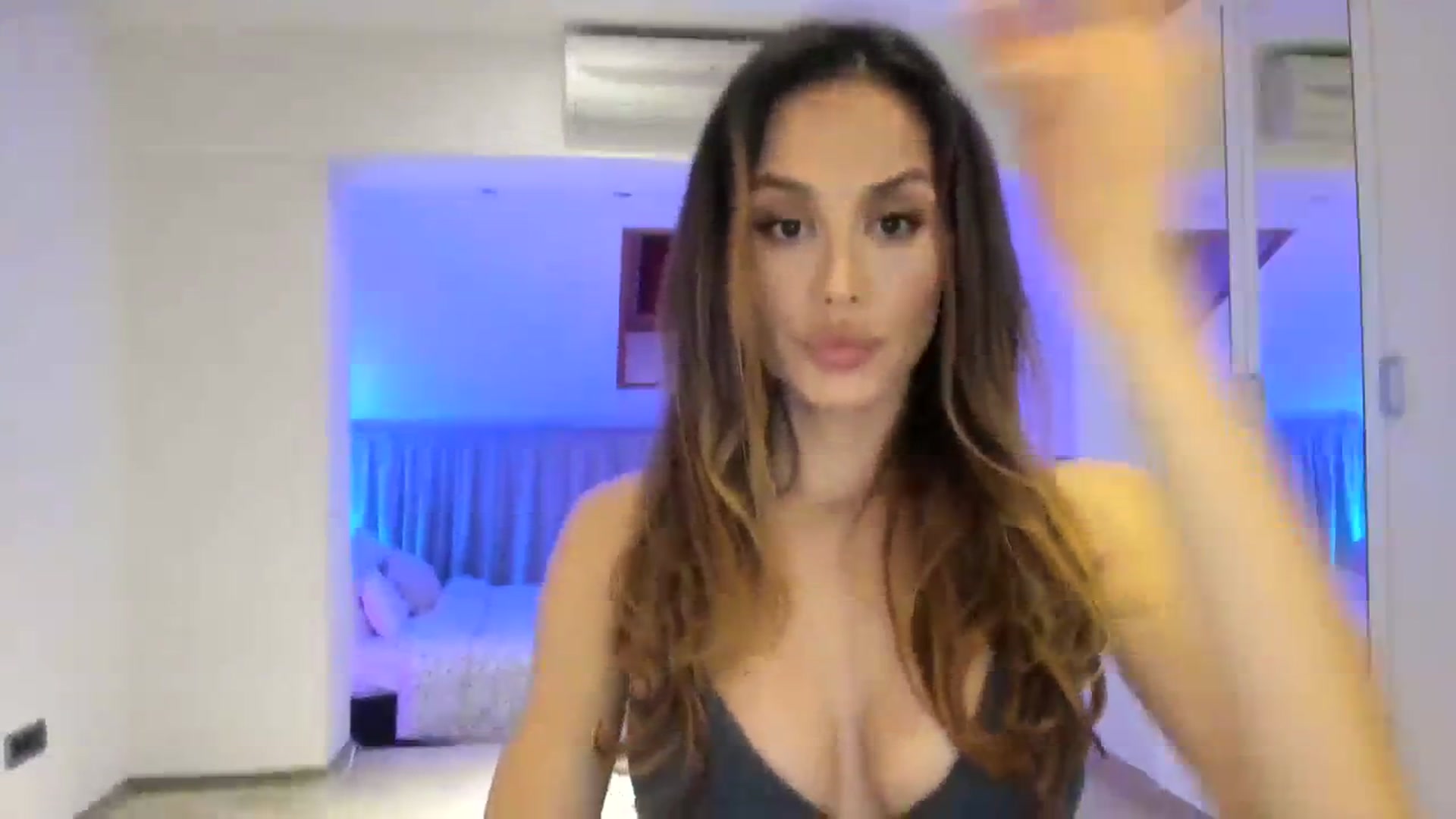 Gallery image thumbnail from AnnieRose__'s myfreecams stream on, 10/19/2023, 02:42 image 3 of 20